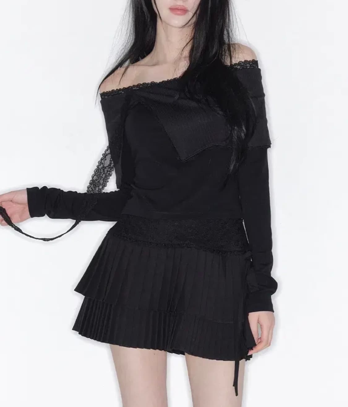 더티스 스텔라 오프숄더 탑 블랙 상품이미지1