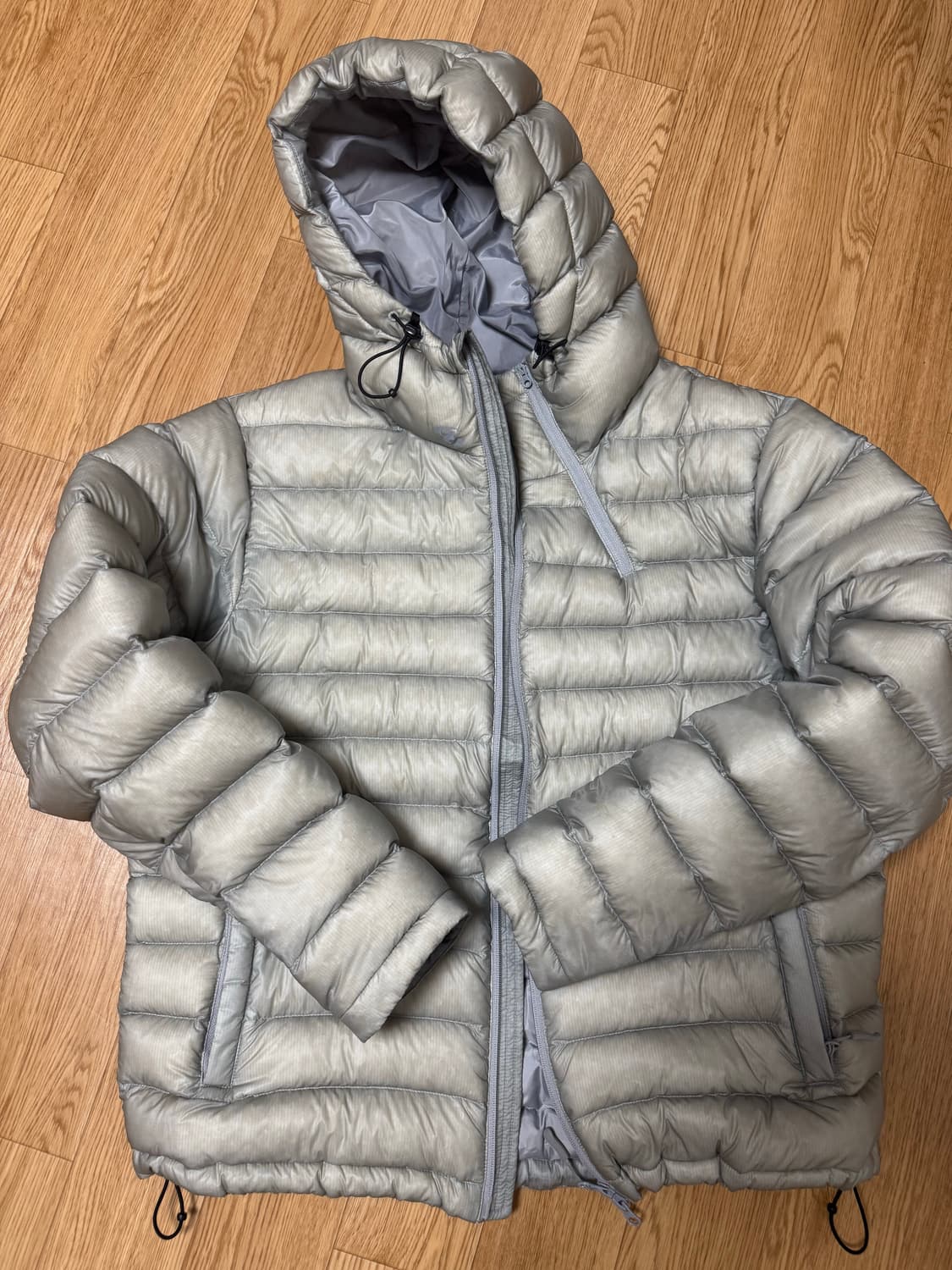 2) 산산기어 서픽스 푸퍼 자켓 그레이 24FW 상품이미지2