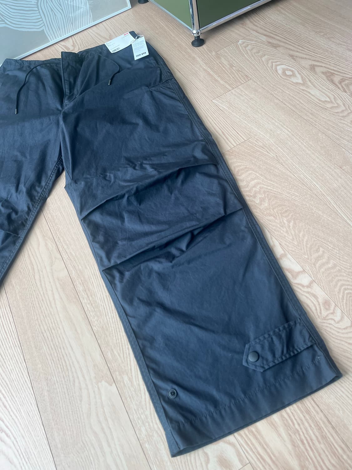 새상품))유니클로 UNIQLO U 파라슈트 팬츠 L84-92cm)사이즈 상품이미지2