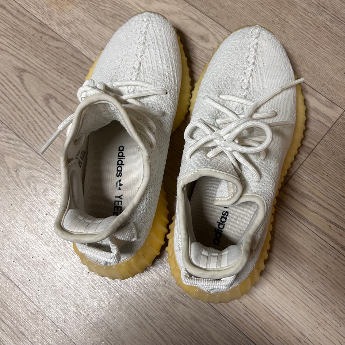 아디다스 이지부스트 트리플화이트 235 상품이미지5