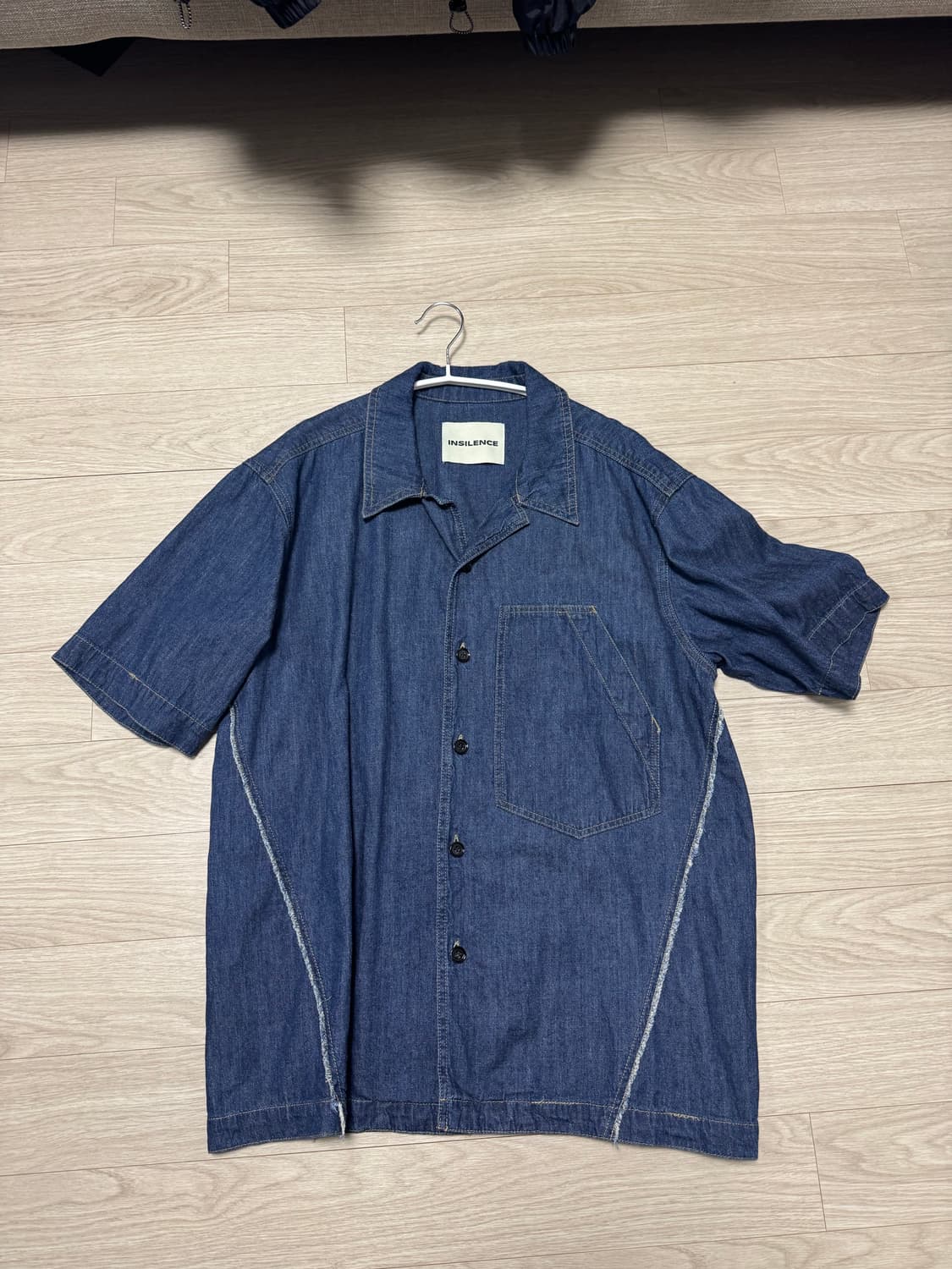 인사일런스 데님반팔셔츠 상품이미지1