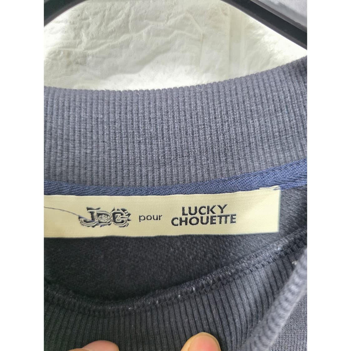 19s 럭키슈에뜨 x JDC 배색 맨투맨 Free 상품이미지2