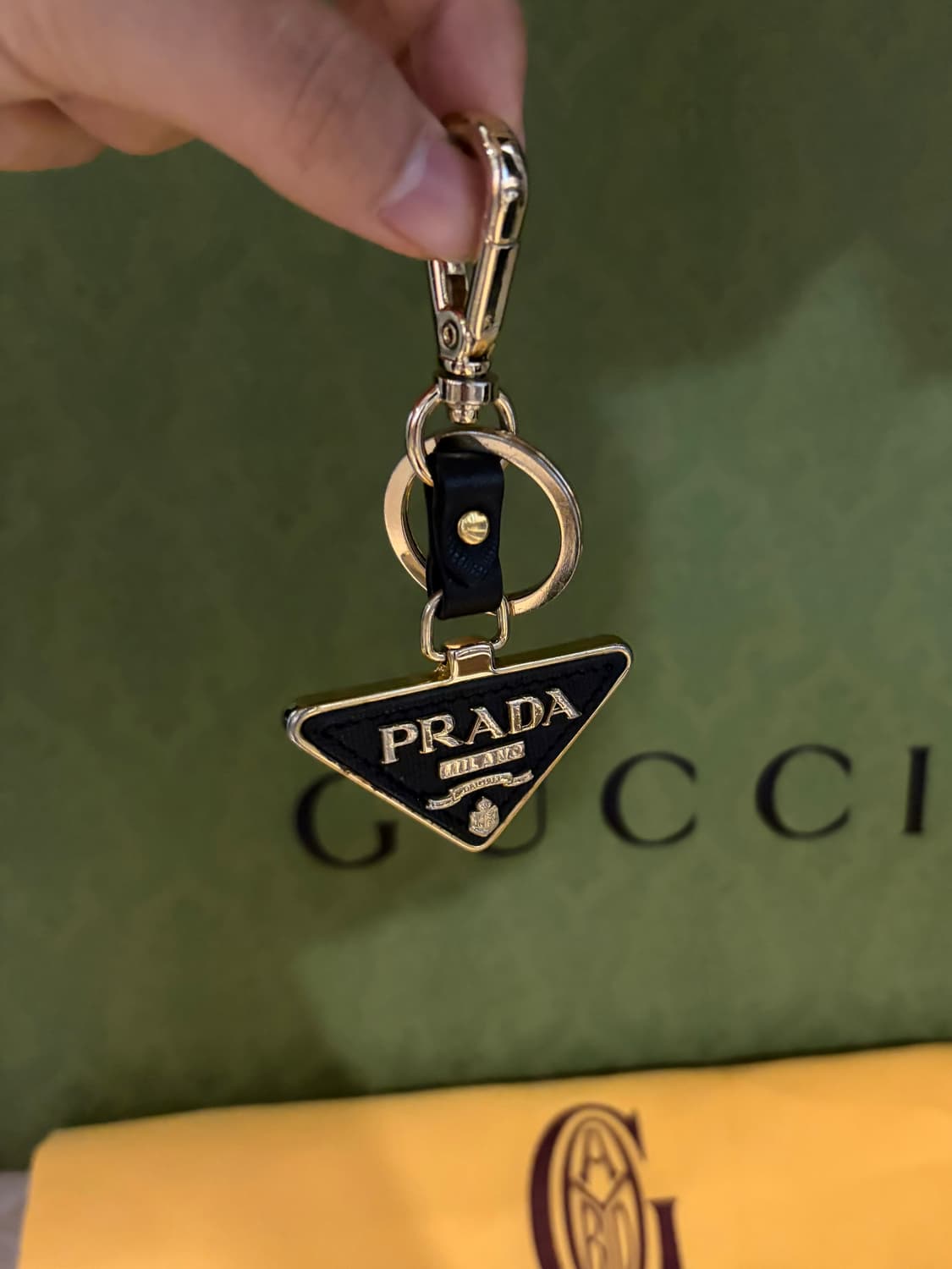 프라다 사피아노 로고 키링 상품이미지1