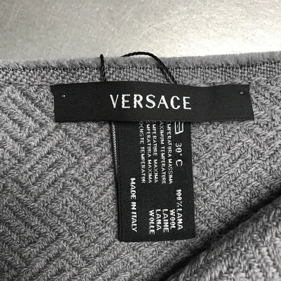 베르사체 메두사 머플러 그레이 상품이미지5