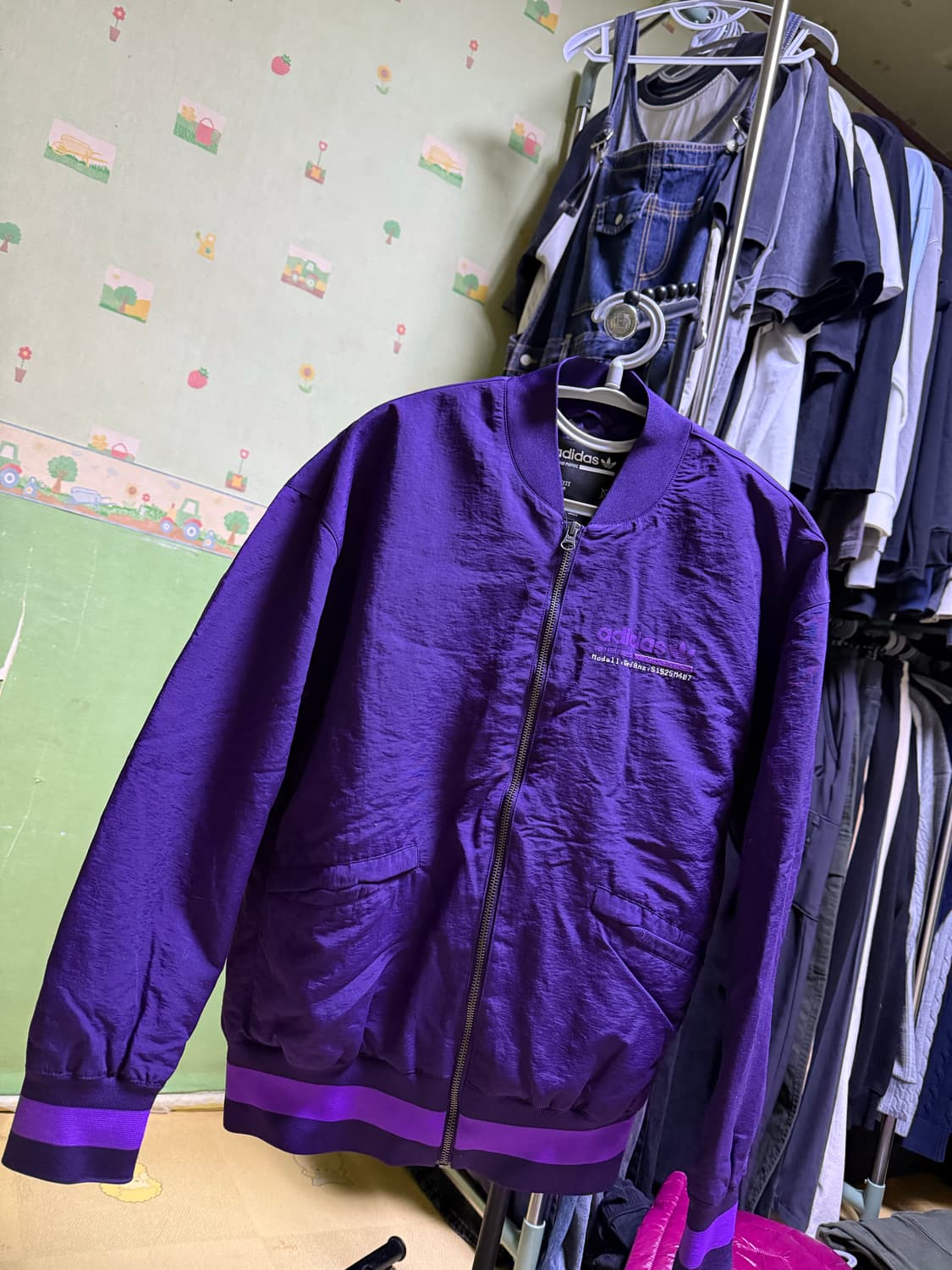 안냐세여 아디다스 희귀매물 오리지널 봄버 자켓 xs판매합니다. 상품이미지1