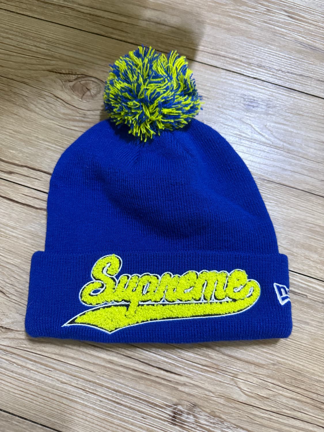 슈프림 뉴에라 셔닐 스크립트비니 상품이미지1