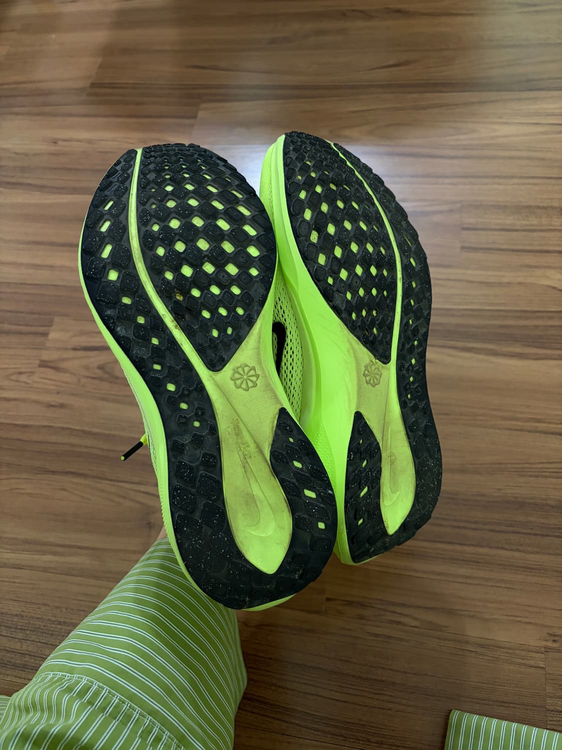 나이키 페가수스 41 형광 240 상품이미지6