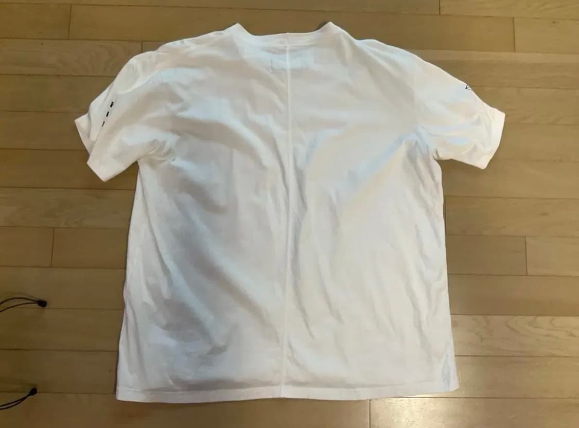 Space available 반팔 상품이미지2