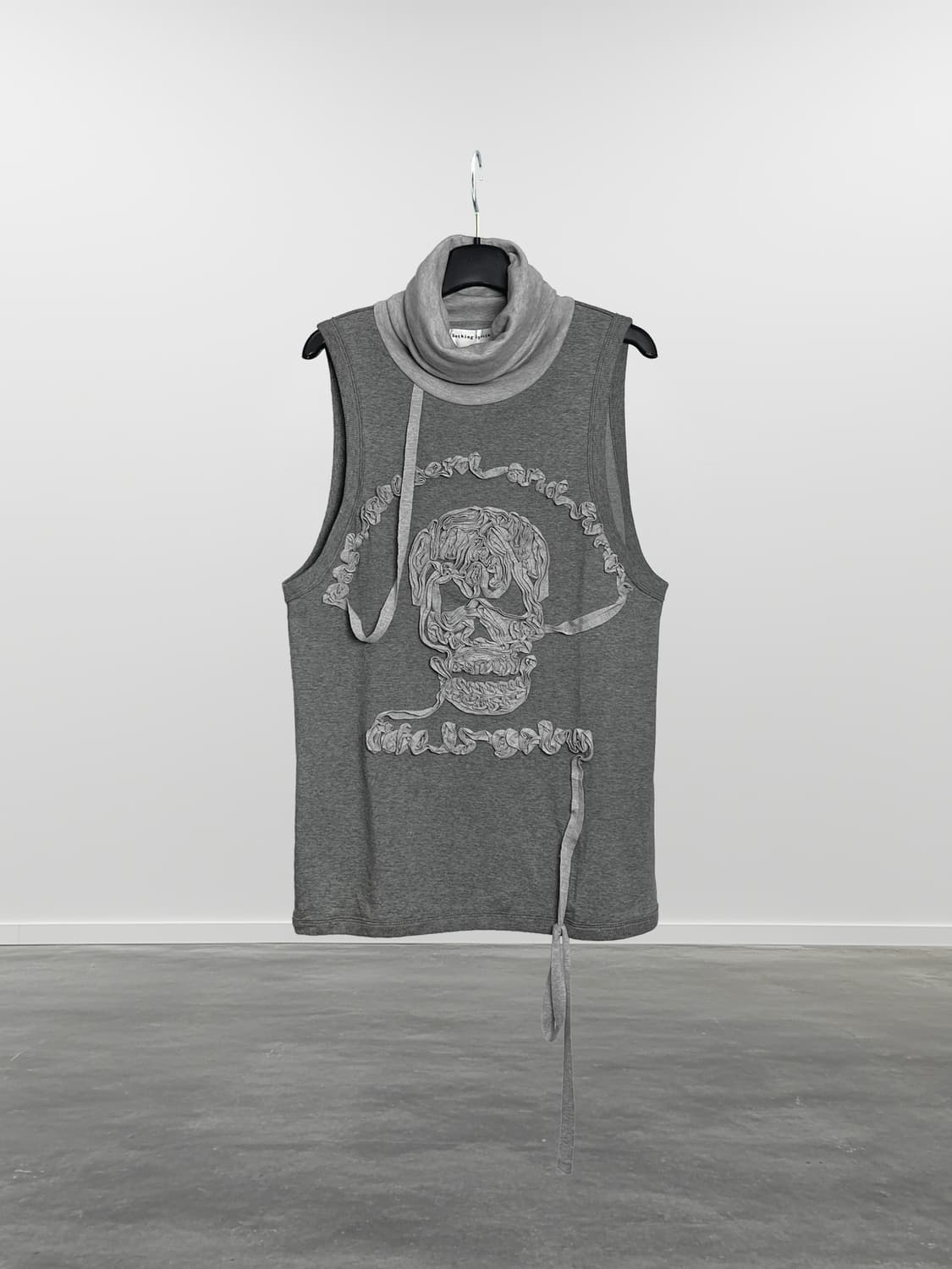 NOTHING SPECIAL 터틀넥 슬리브리스  상품이미지1