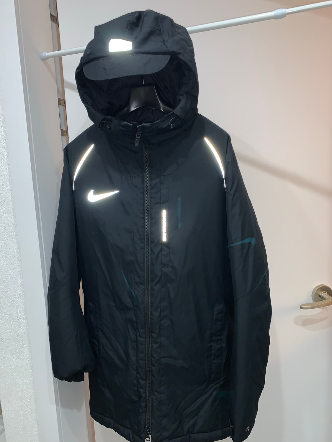 나이키 올드스쿨 FC 축구 패딩 후드 M 남95 상품이미지3