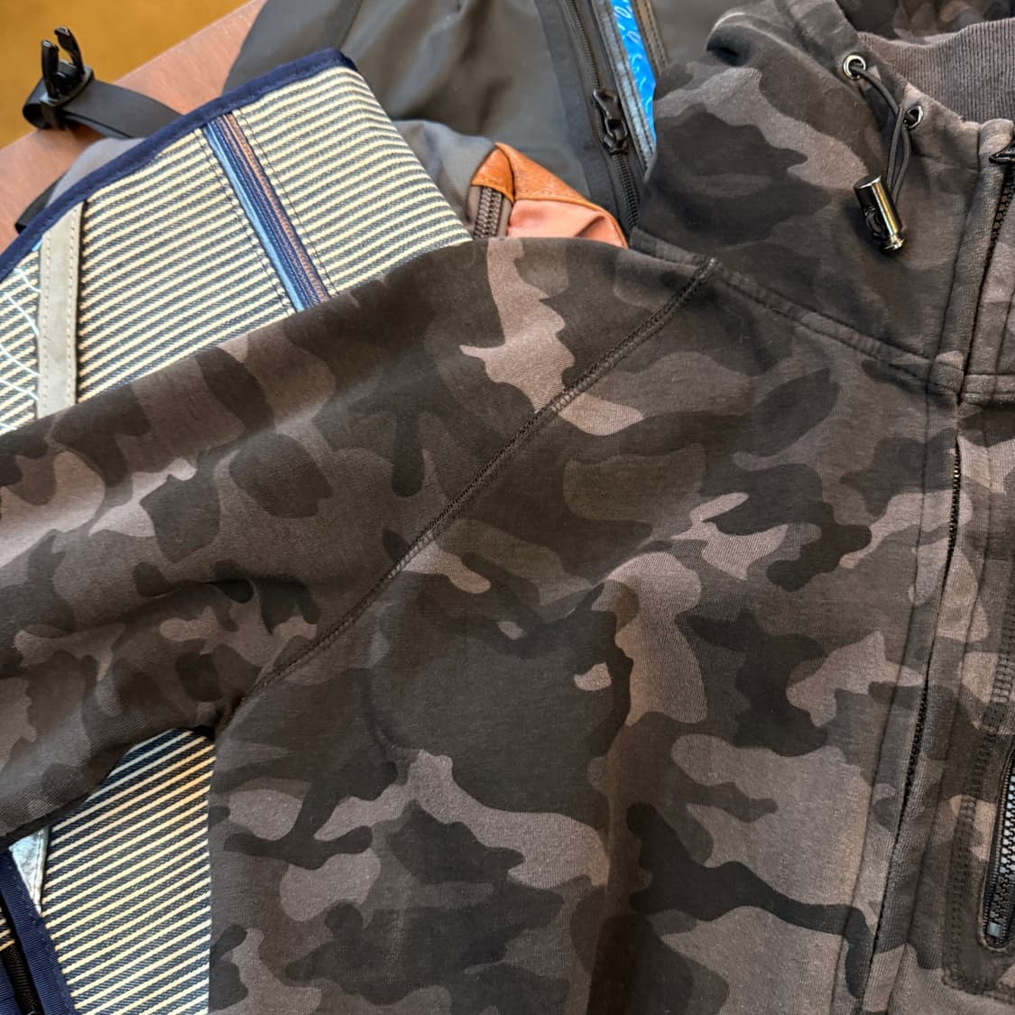 빔즈 하트 다크 우드랜드 카모플라쥬 후드집업자켓 상품이미지6