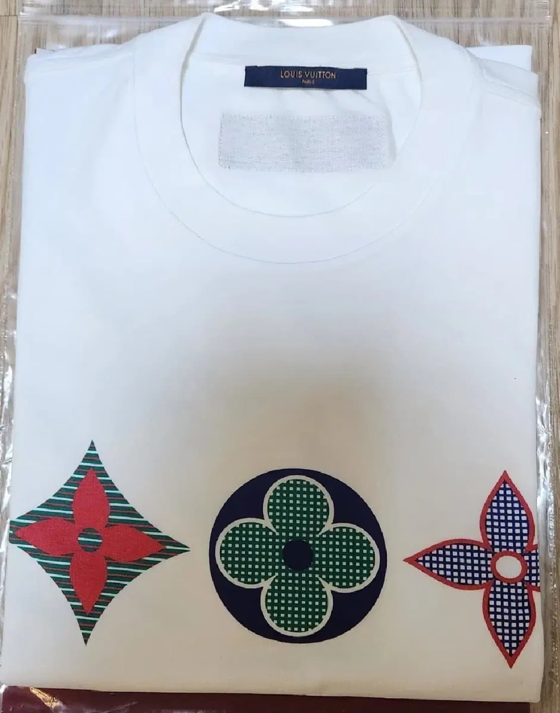 [정품] 루이비통 플라워 멀티 반팔티셔츠 M (남여공용) 새상품급 한정판 상품이미지1