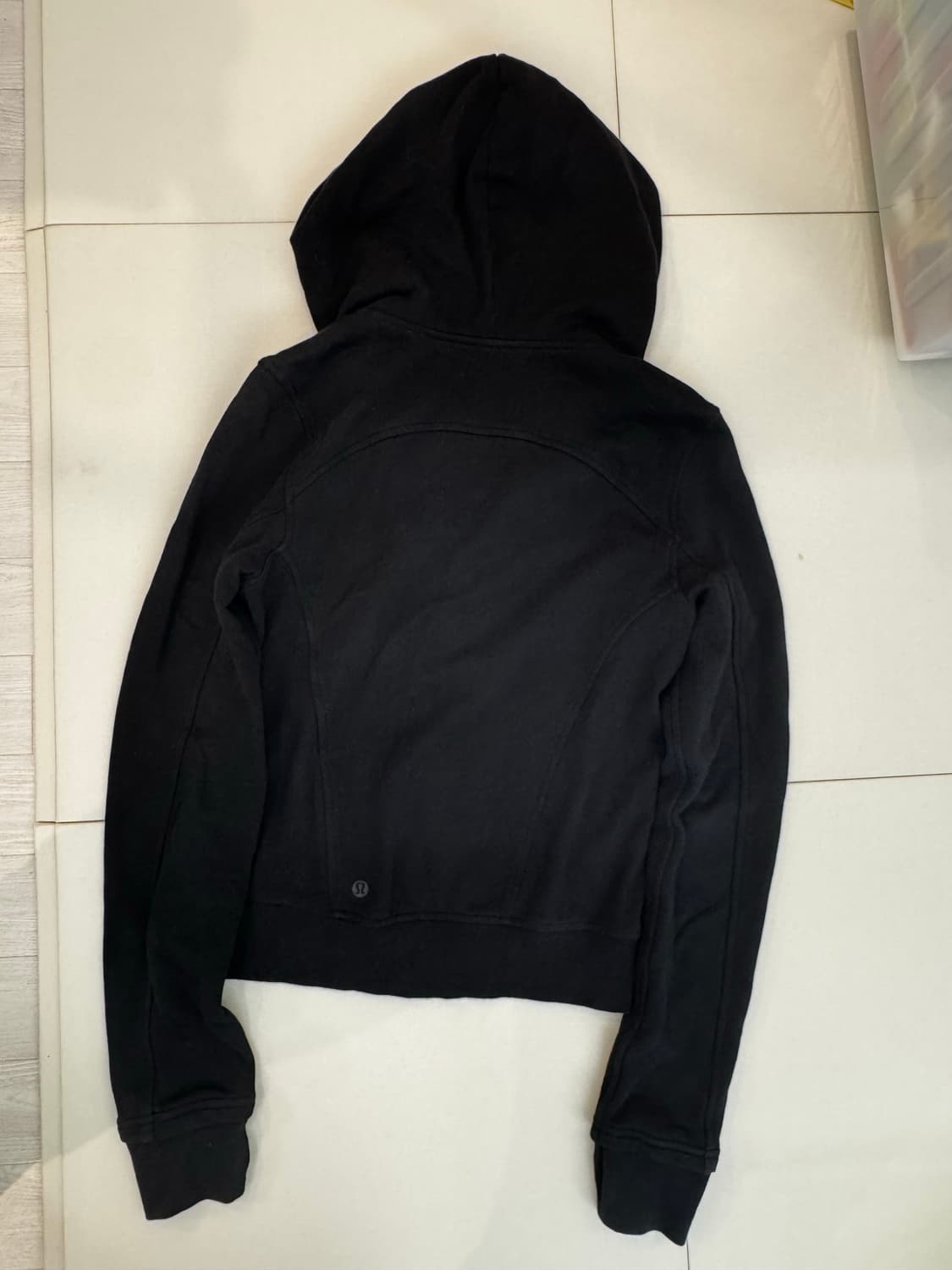 Lulelemon 룰루레몬 블랙 크롭 후드집업 상품이미지3