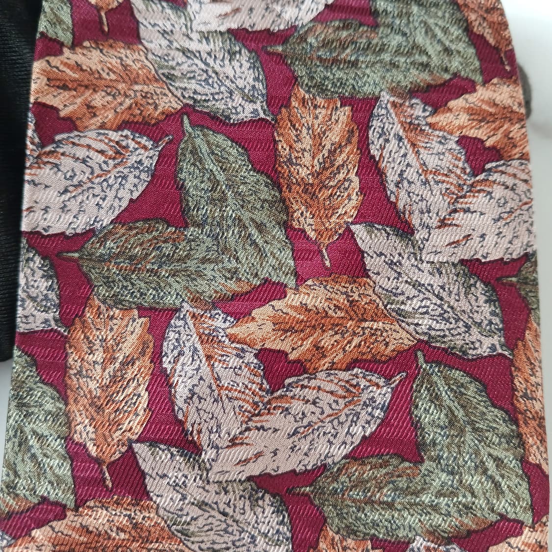 니나리치 실크 레드 리프 패턴 넥타이 9.7cm A+등급 A19769
 상품이미지6