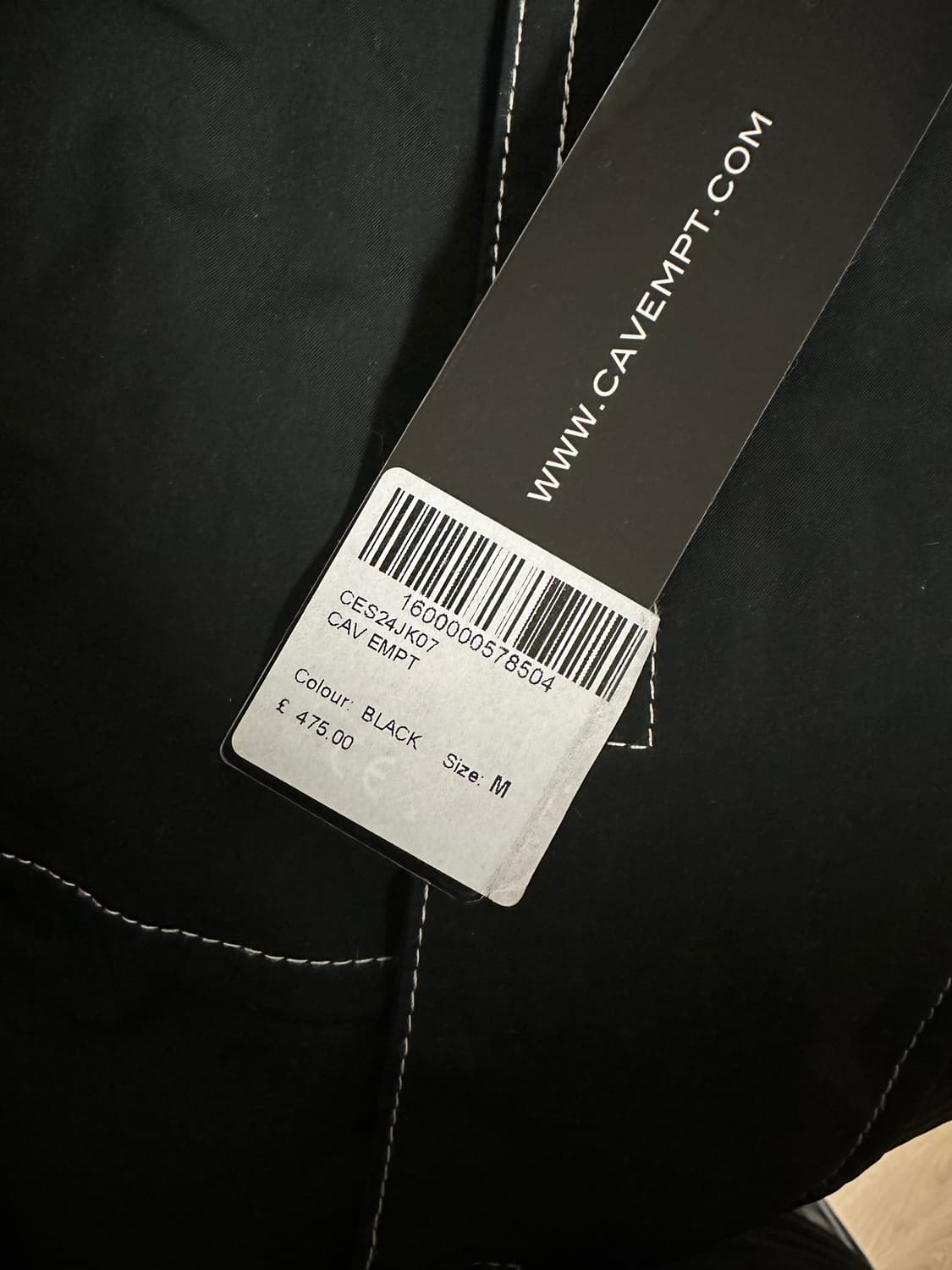 카브엠트(CAVEMPT) 블랙 후드파카 상품이미지3