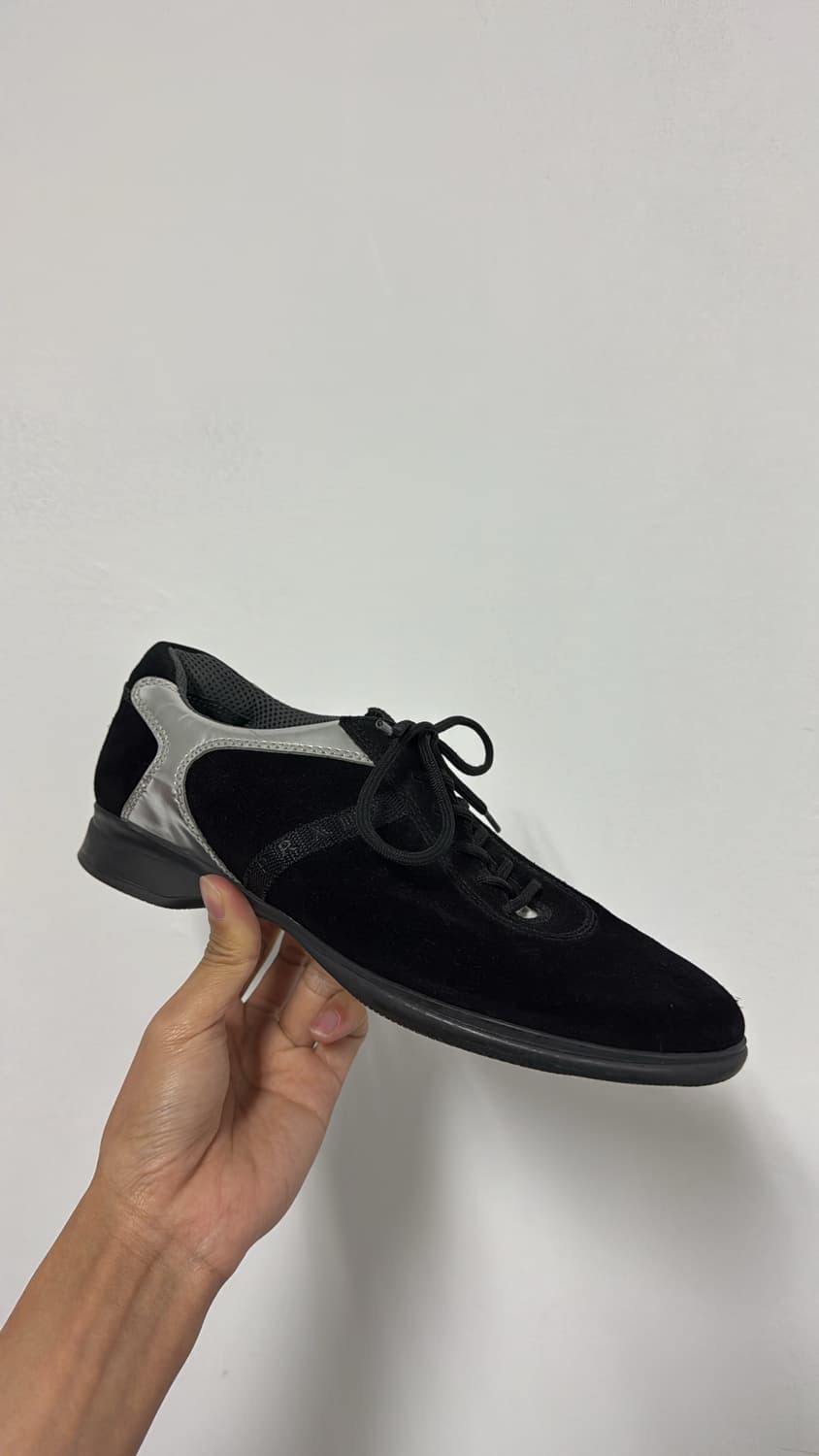 90s 프라다 스웨이드 스니커즈 상품이미지1