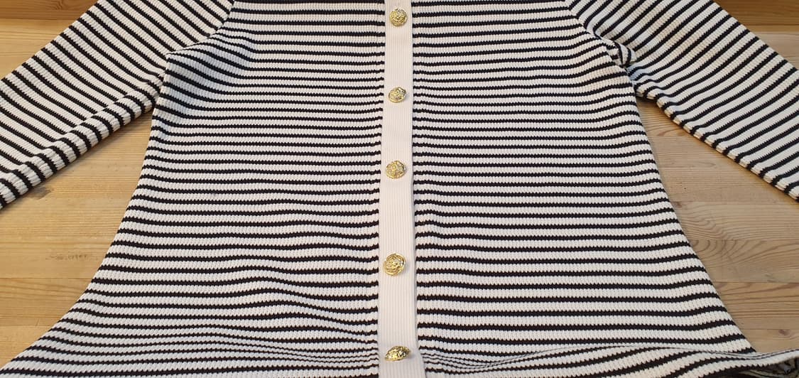 (새상품)55.DKNY 크롭 라운드니트  상품이미지6