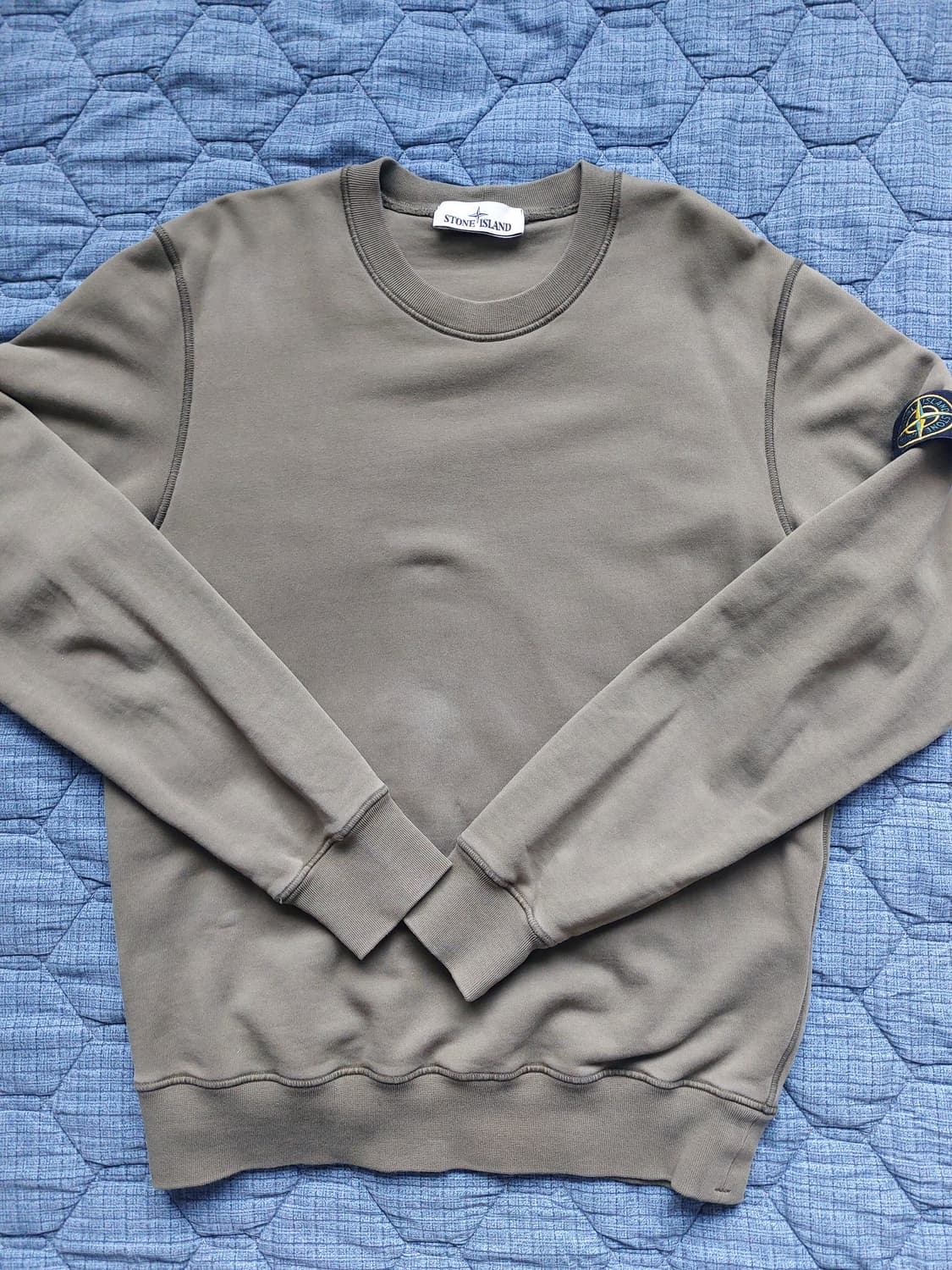 (택포)스톤아일랜드 맨투맨 카키색 M사이즈 상품이미지1