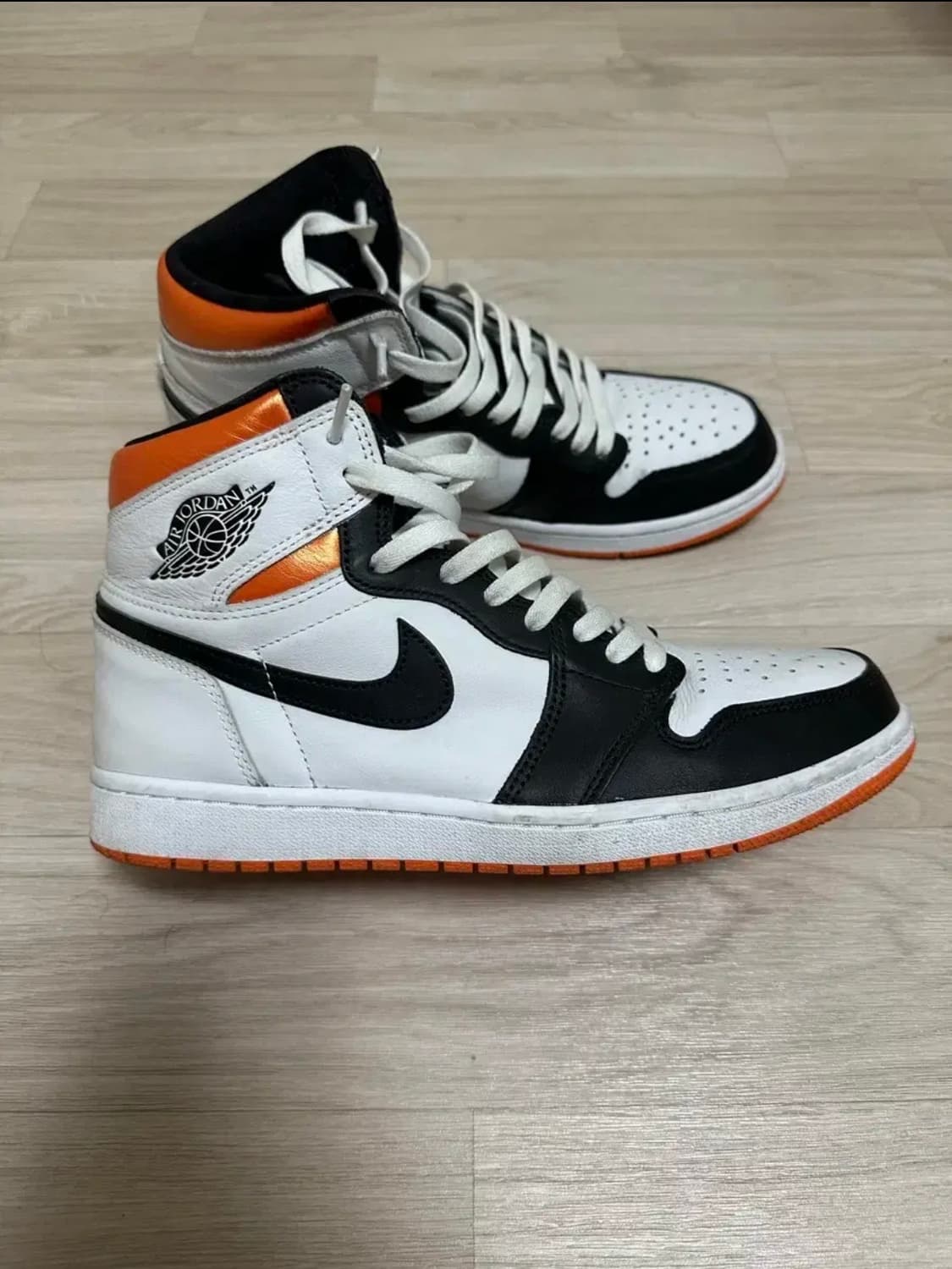 [280] 조던 1 레트로 하이 OG 일렉트로 오렌지 상품이미지1