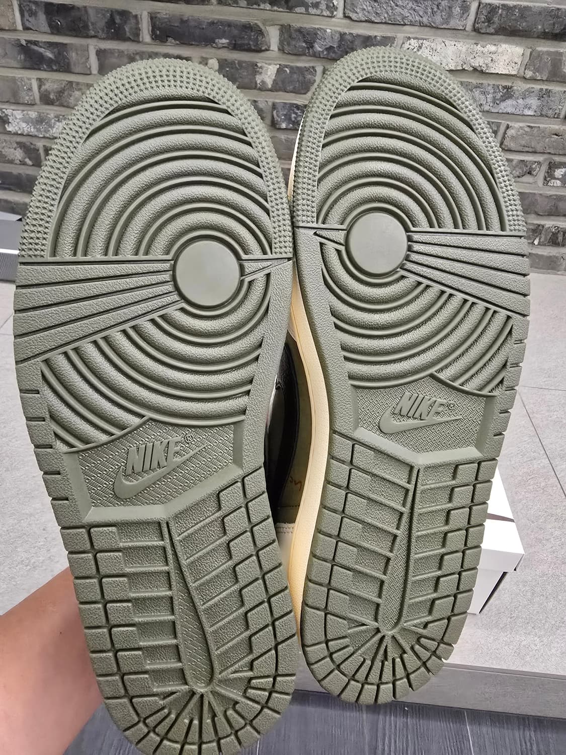 새상품 나이키운동화 조던1 스캇 275 상품이미지5