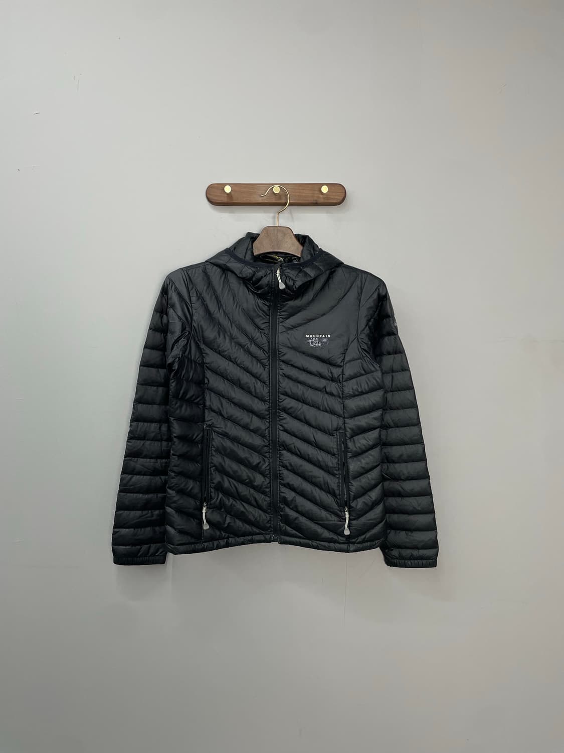 마운틴 하드웨어 블랙 경량 다운 패딩 H975 상품이미지2