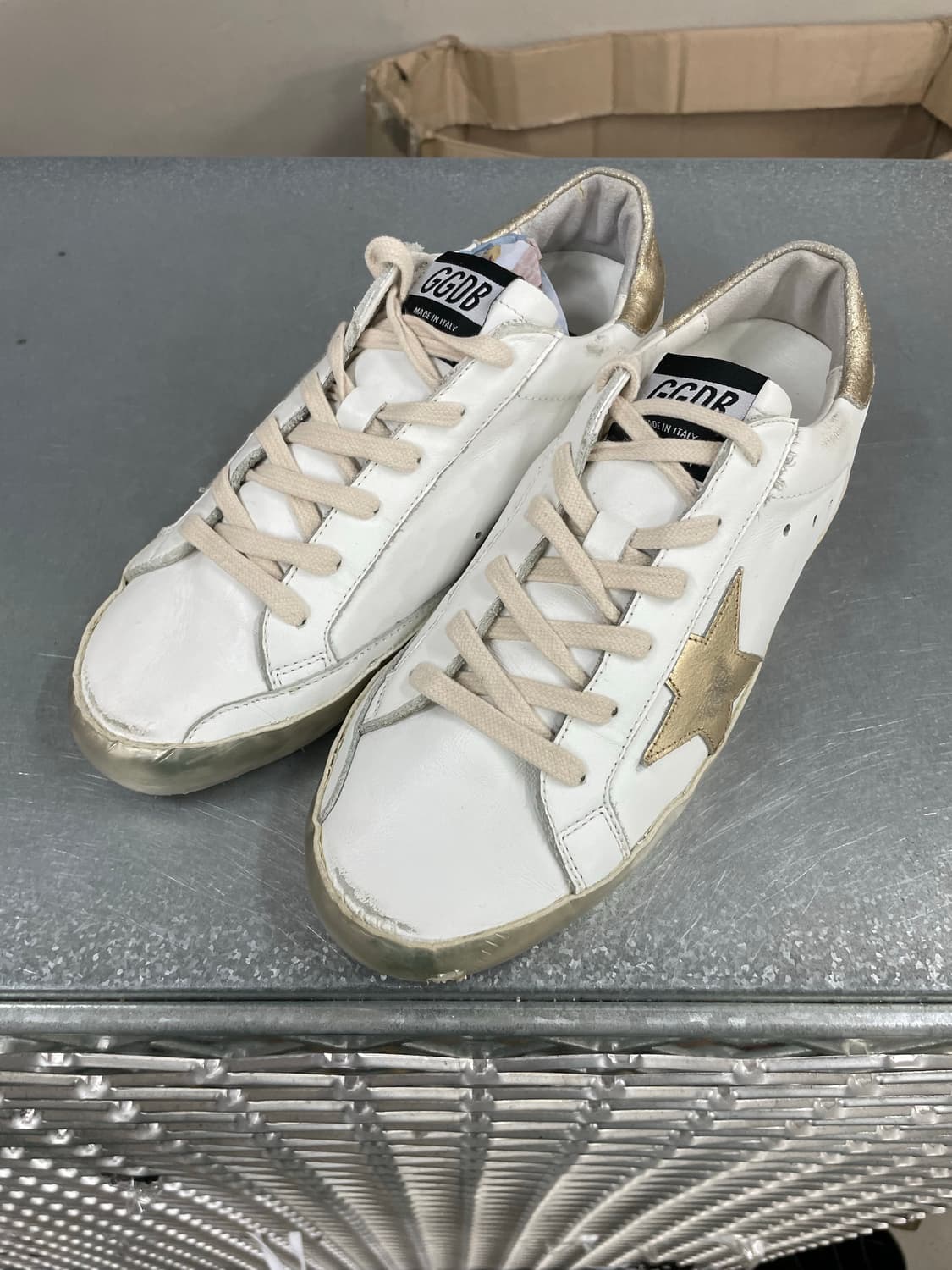 골든구스 슈퍼스타 골드 탭 스니커즈 39 상품이미지2