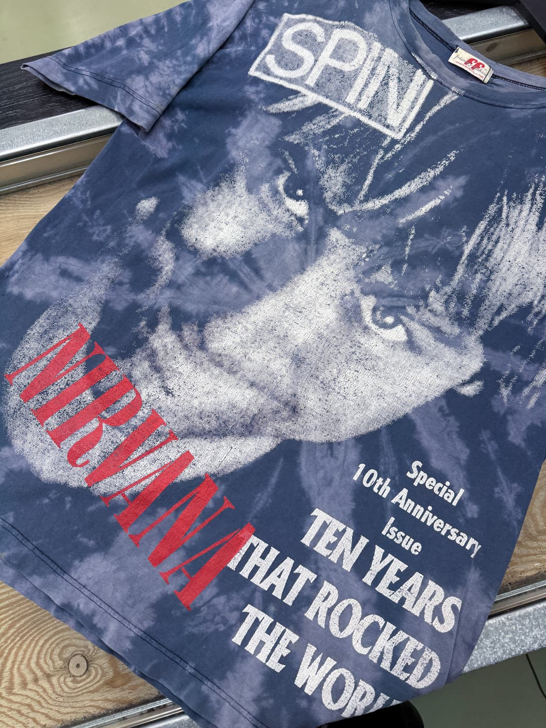 프렌들리 바이 패션 너바나 올 오버 프린트 티셔츠 상품이미지4