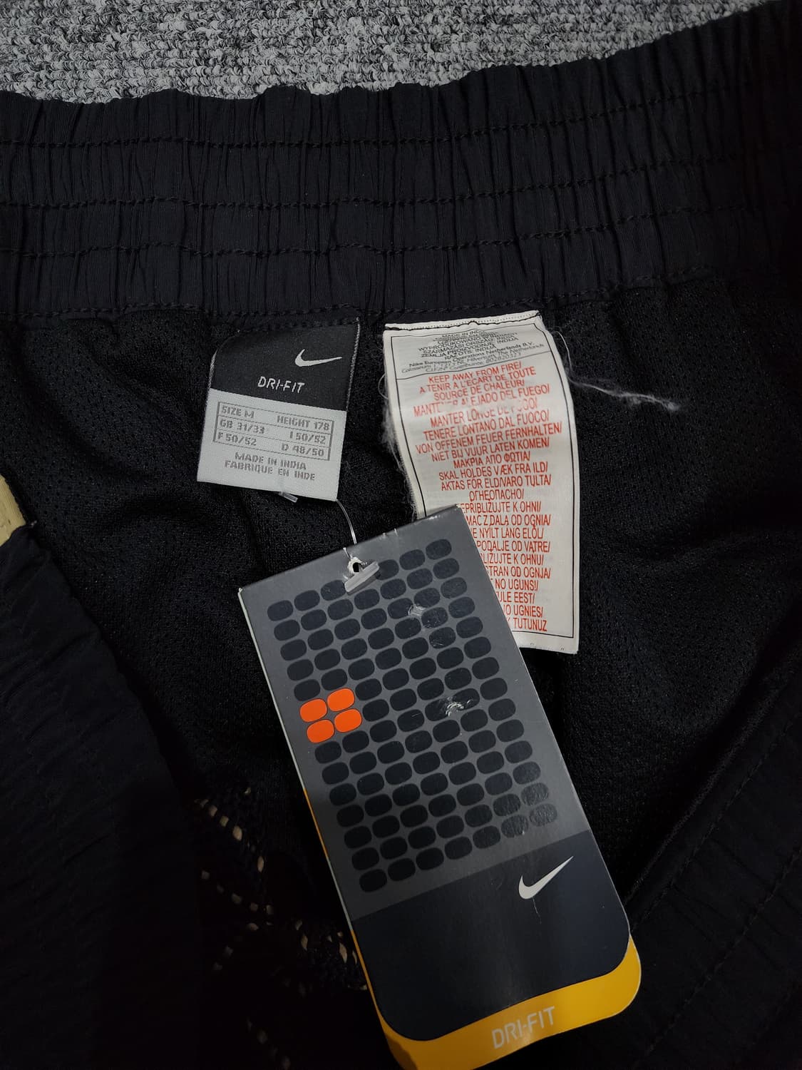 나이키 BG 배틀그라운드 사이드라인 절개 나일론 트랙팬츠 M 상품이미지8