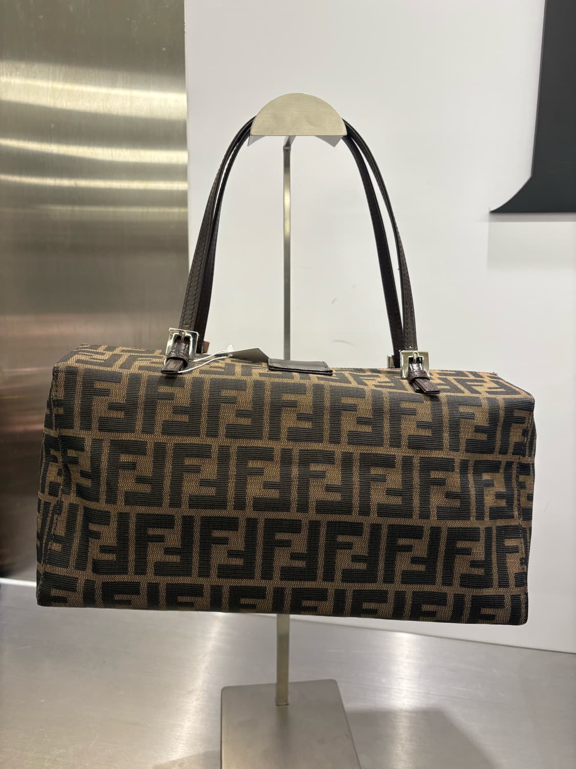 펜디 주카 패턴 캔버스 스퀘어백 상품이미지2