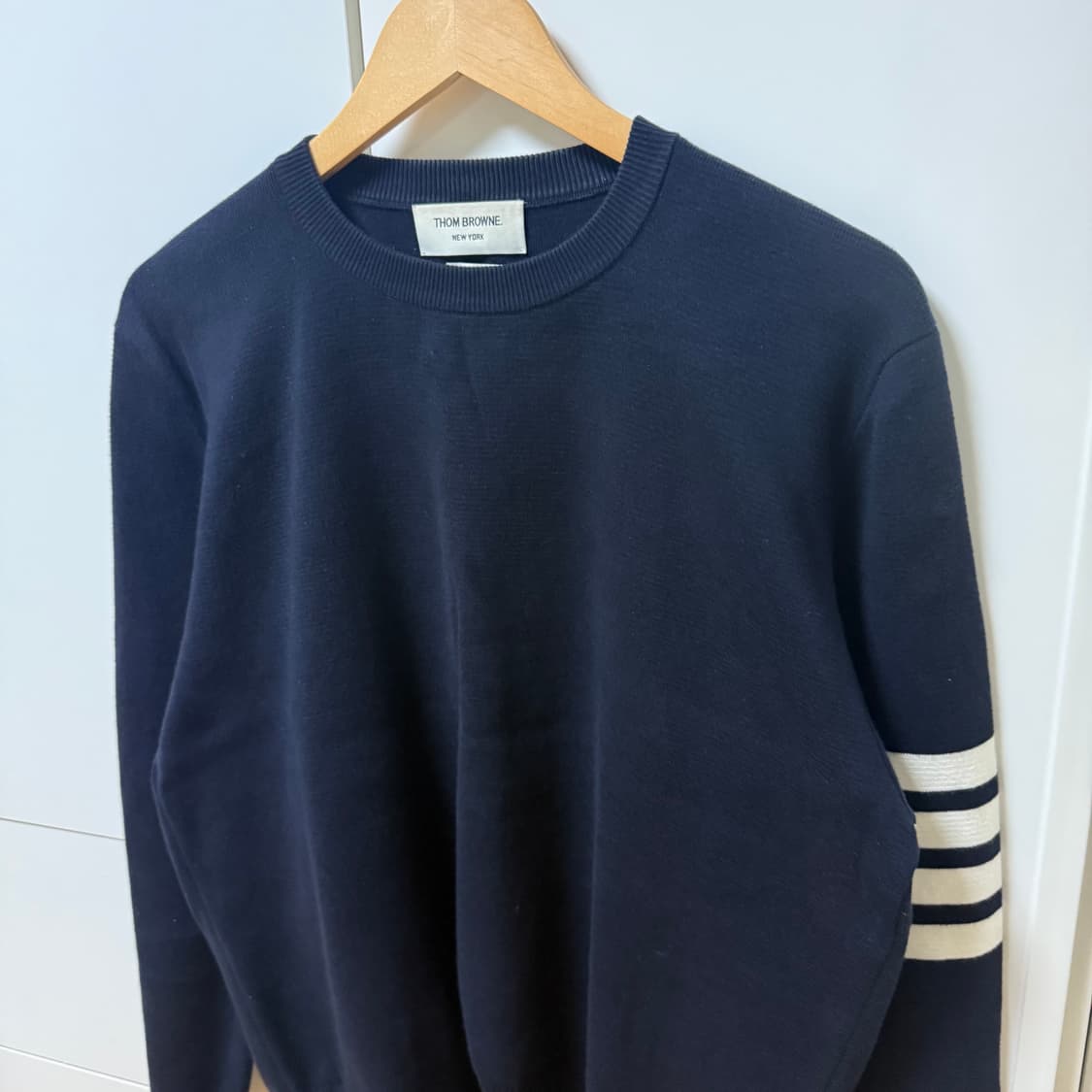 톰브라운 사선완장 밀라노스티치 금장 니트
4사이즈  상품이미지2