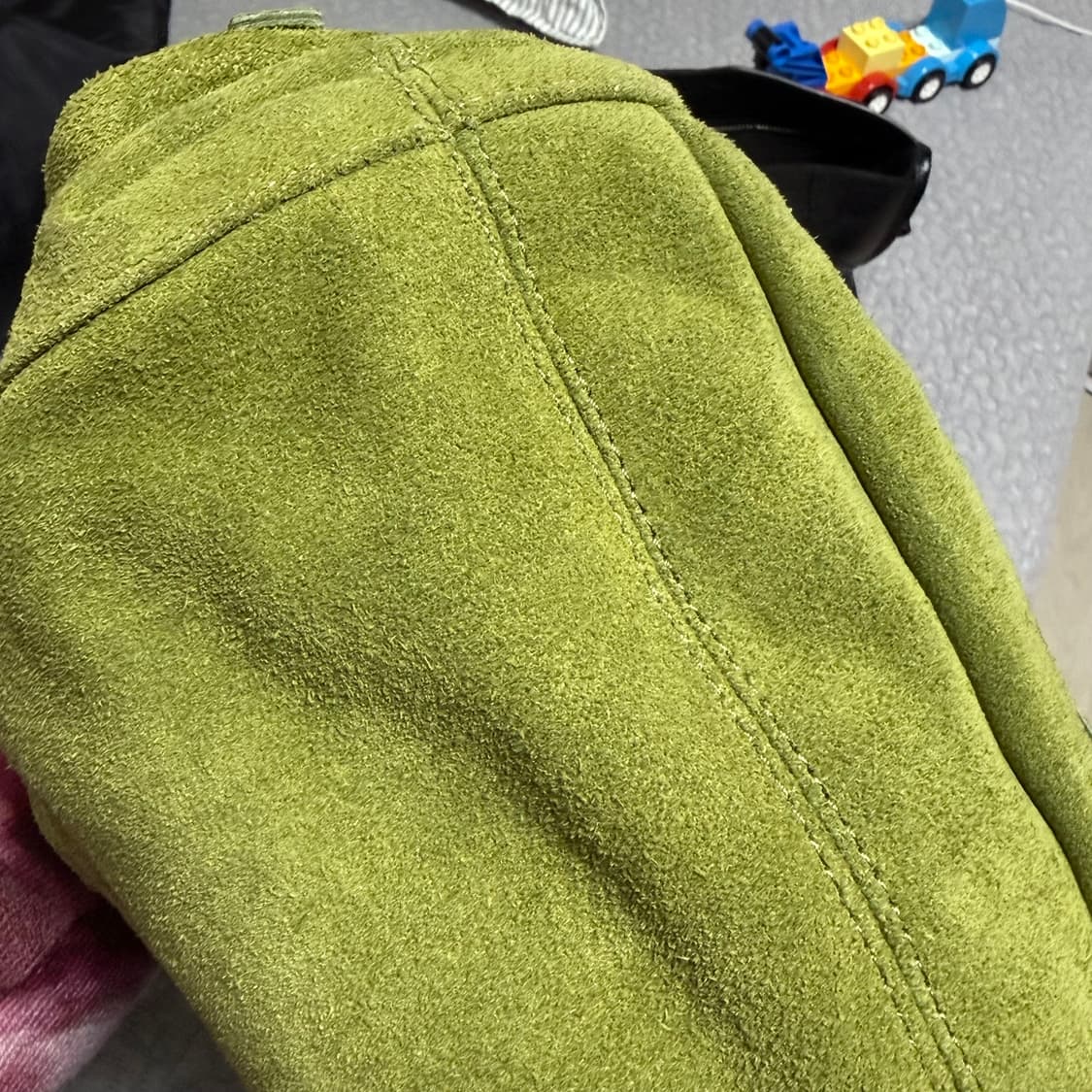 엔오르 ENOR 스웨이드 셔링 숄더백 올리브 상품이미지6