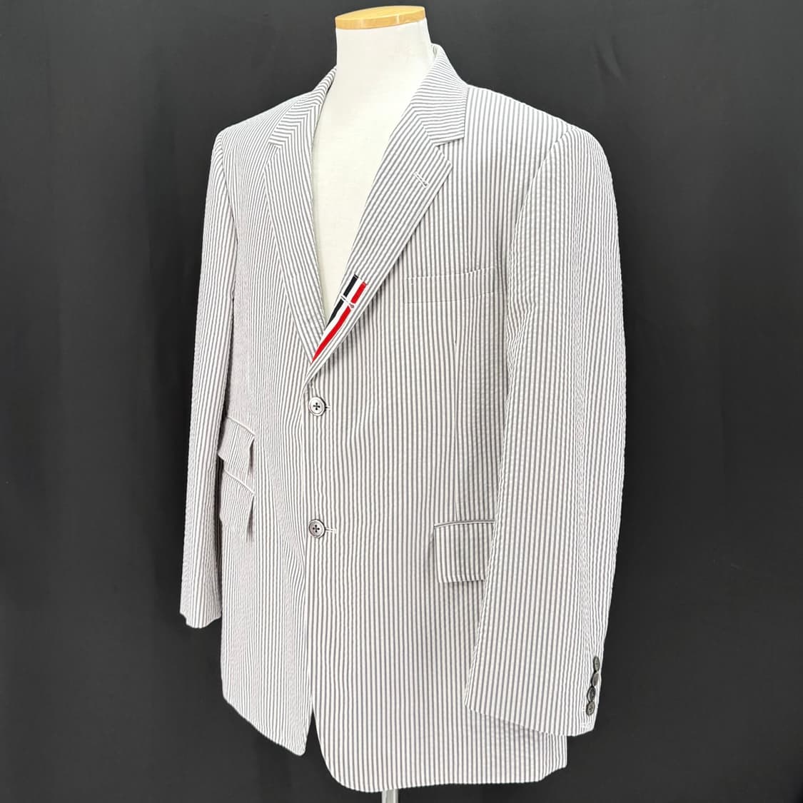 [4사이즈] 톰브라운 스트라이프 시어서커 블레이저 (MJC328E) 상품이미지2