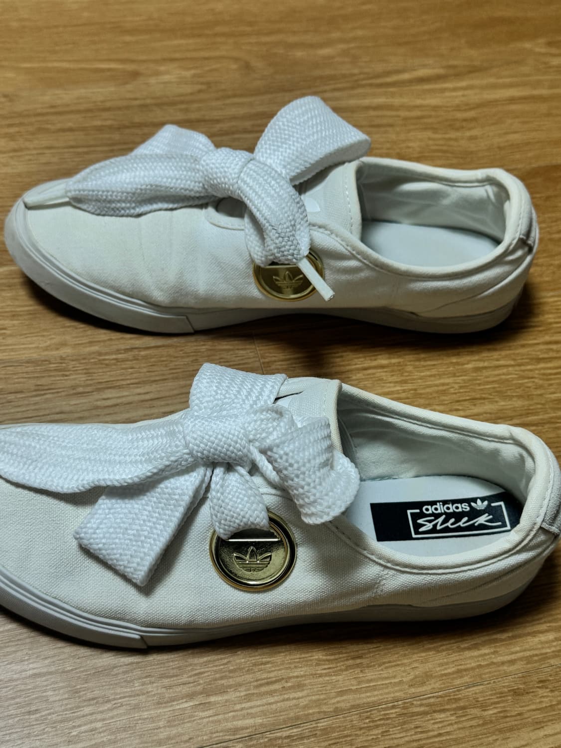 아디다스 운동화 슬릭로우 리본 슬립온 화이트 골드 메탈릭 240 상품이미지6