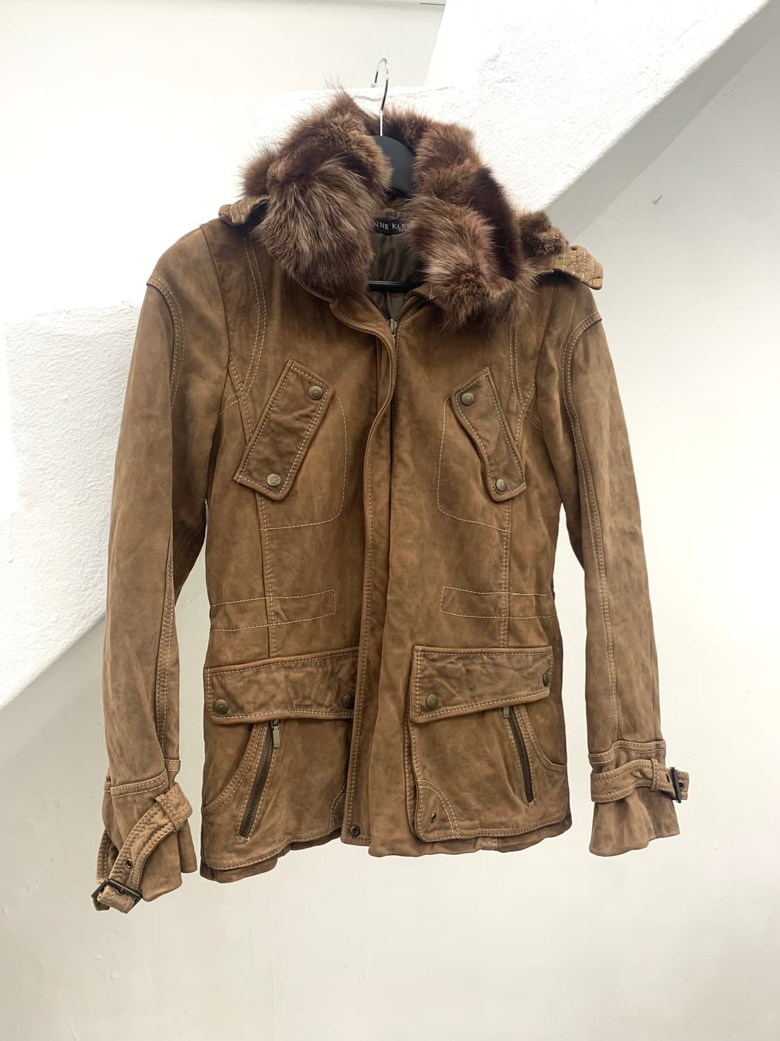 Fox fur trimmed lambskin leather jacket  상품이미지5