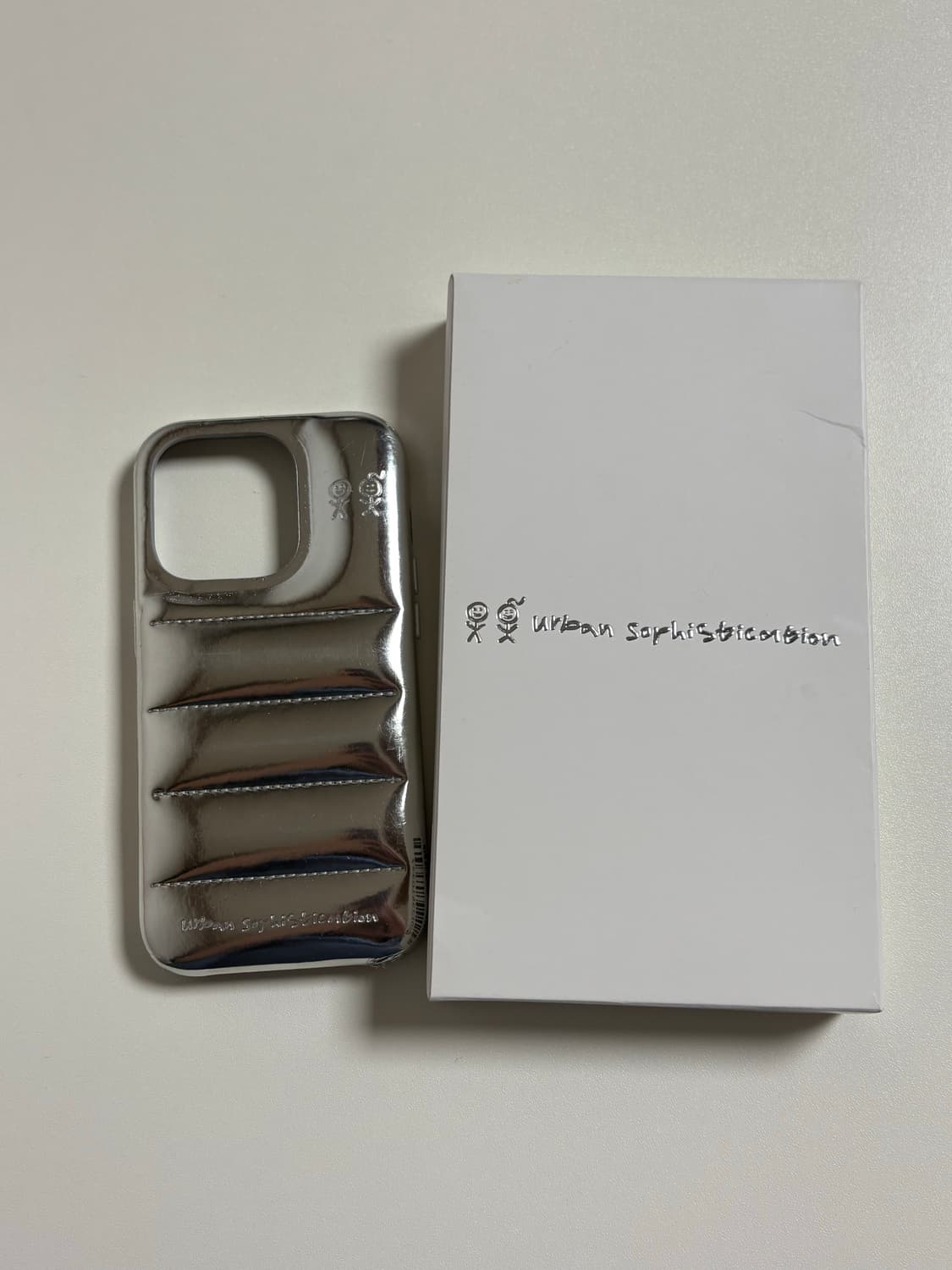 어반소피스티케이션 아이폰 14프로 상품이미지1