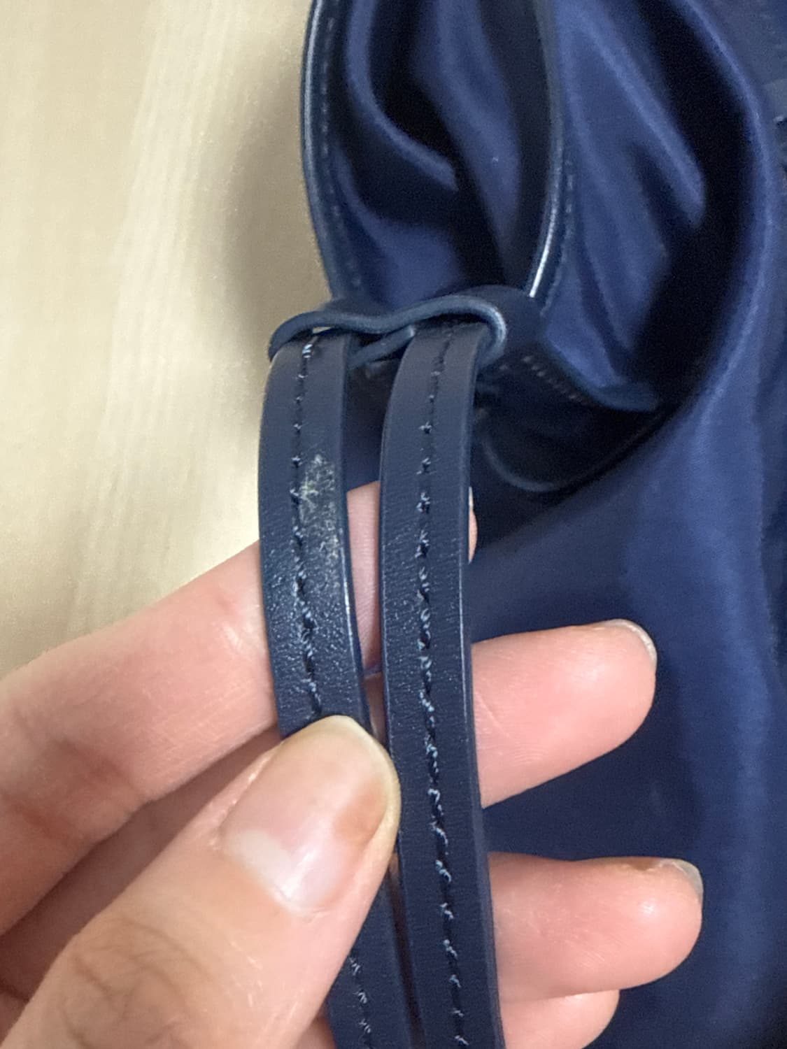 안나수이 나일론 소가죽 숄더백 상품이미지6