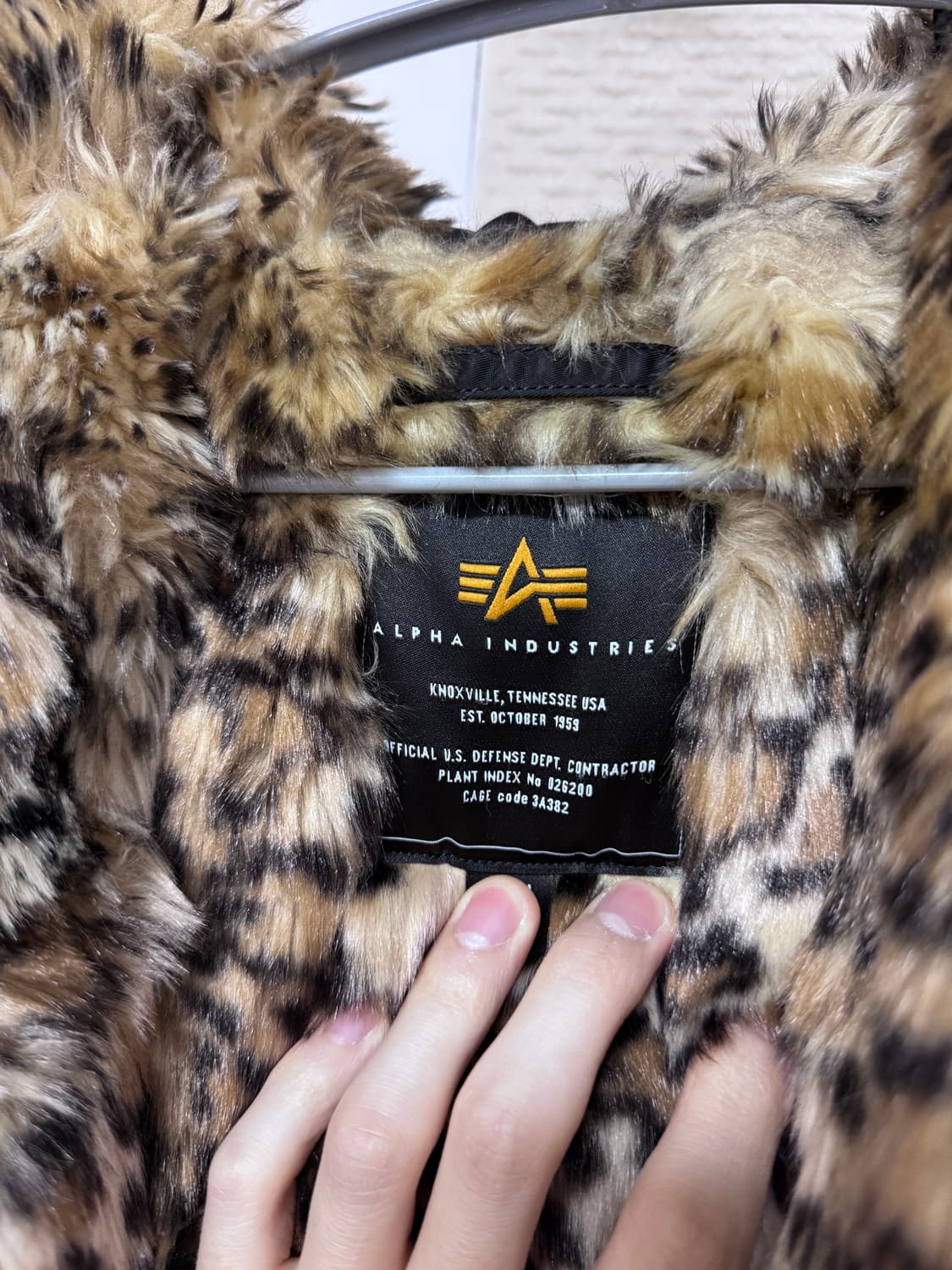 스투시 x 알파 인더스트리 N-2B 숏 웨이스트 파카 블랙 상품이미지8