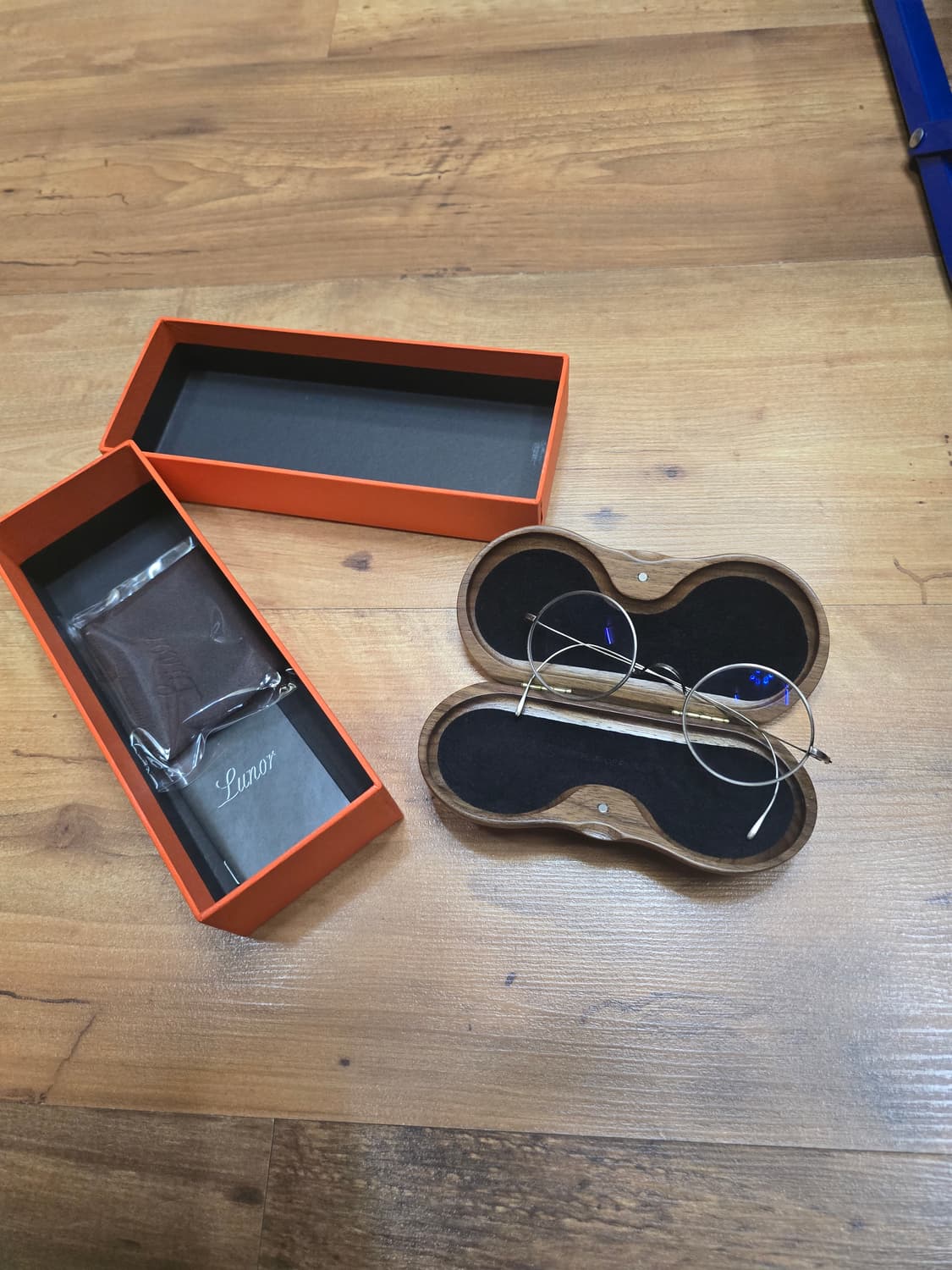 Lunor 어드밴티지 420 안경판매합니다 상품이미지1