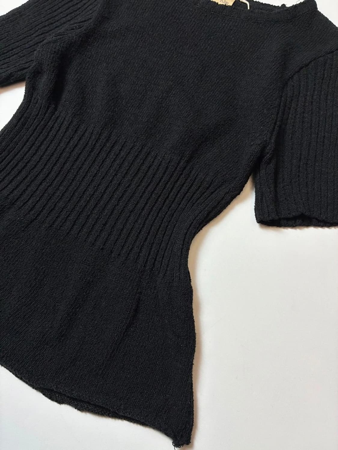 마뗑킴 22ss 슬림핏 니트 반팔 PN8326 상품이미지3