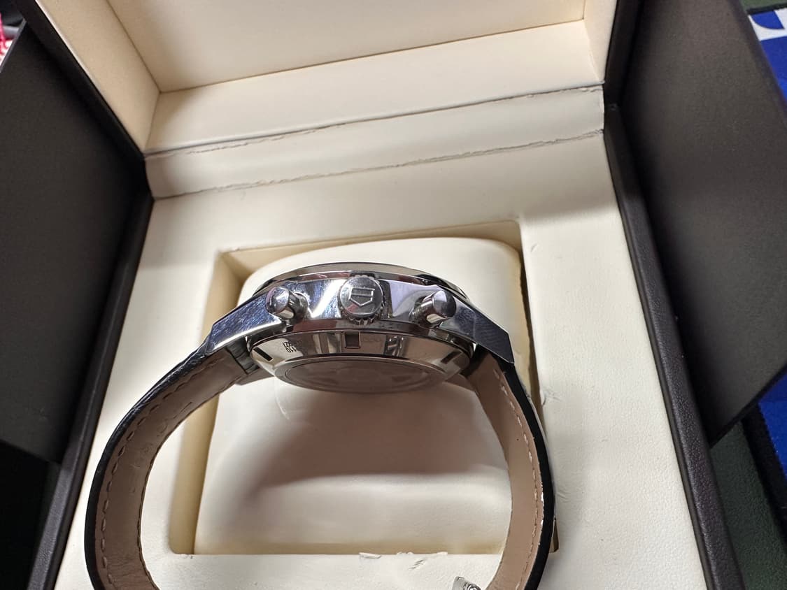 태그호이어 까레라 칼리버 16 오토매틱41mm 상품이미지4