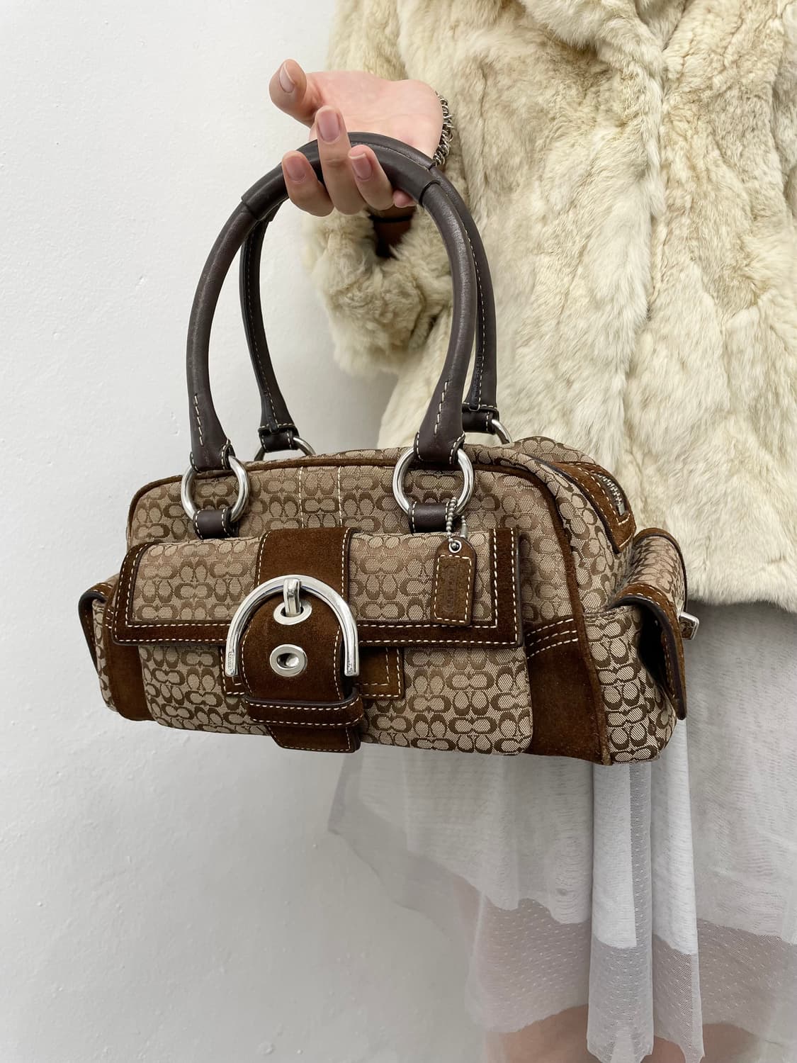 코치 자카드 시그니처 버클 포켓백 상품이미지4