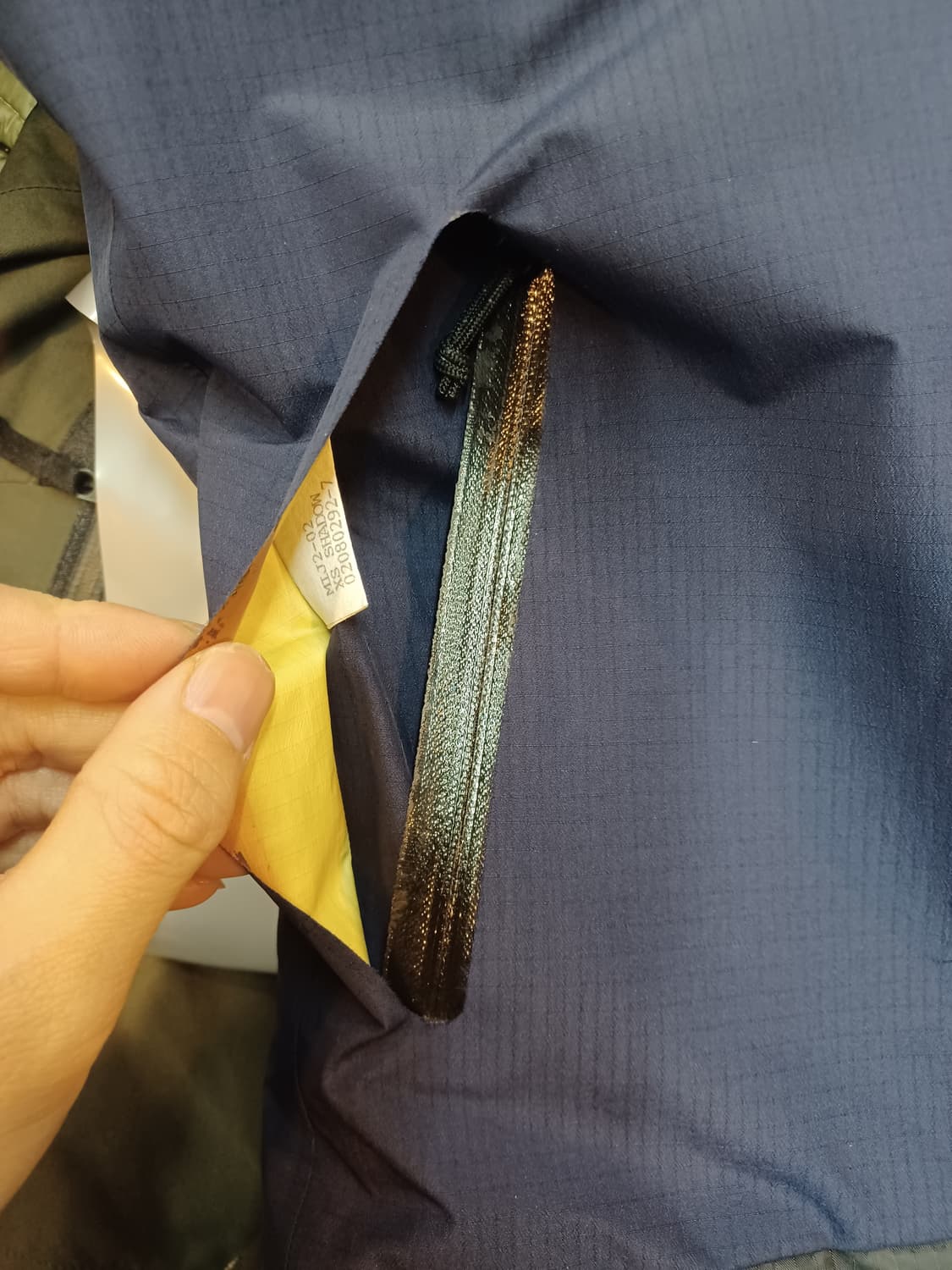 아크테릭스 고어텍스 고프고어 경량패딩 점퍼 s~m 상품이미지7