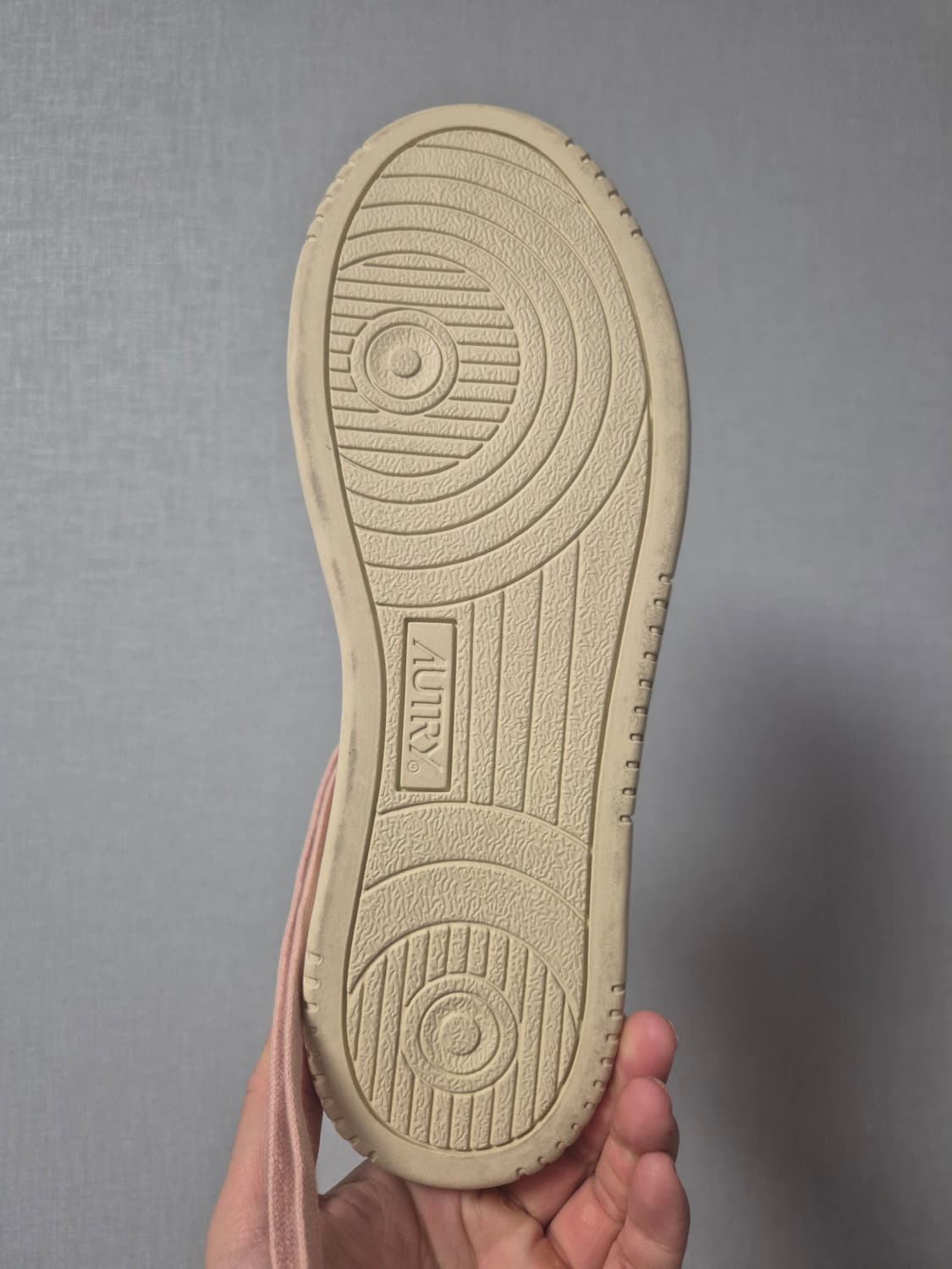 [새상품/280] 오트리 메달리스트 로우 고트스킨 스니커즈 핑크 상품이미지4