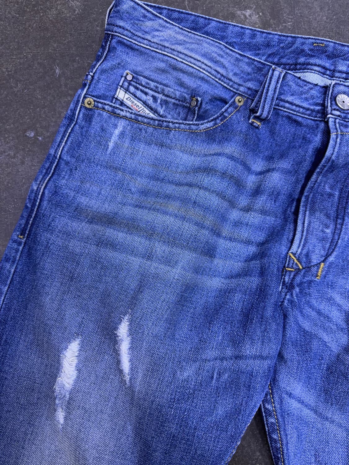 디젤 사파도 레귤러 슬림 스트레이트핏 빈티지 데미지 데님팬츠 34 상품이미지4