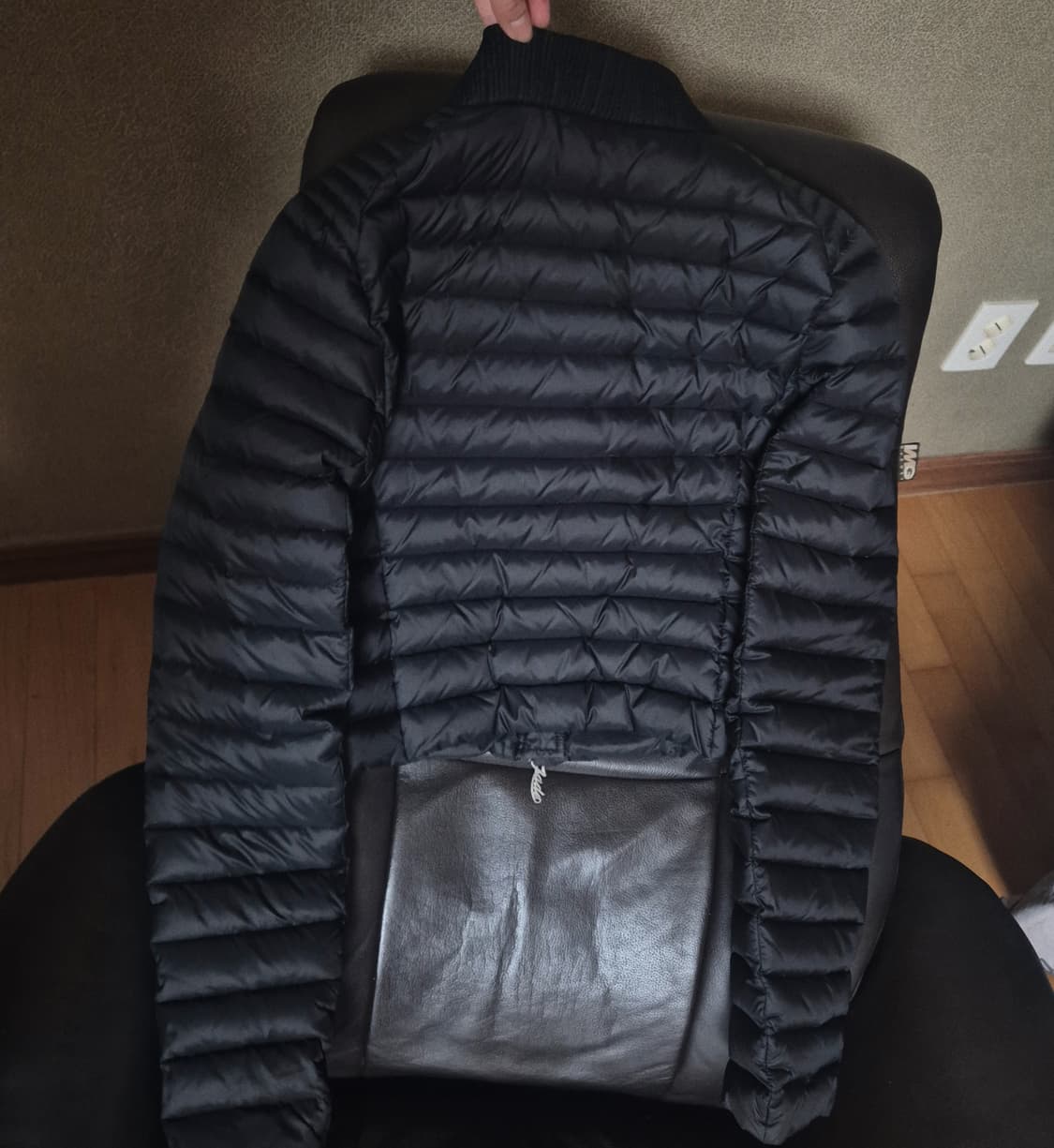 Palejade 페일제이드 블랙 크롭 경량패딩 [s] 상품이미지4