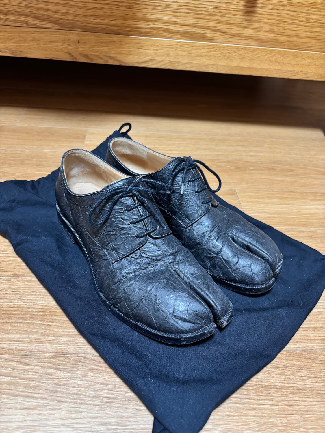 메종 마르지엘라 페이퍼 이펙트 타비 더비 슈즈 (42) 상품이미지1