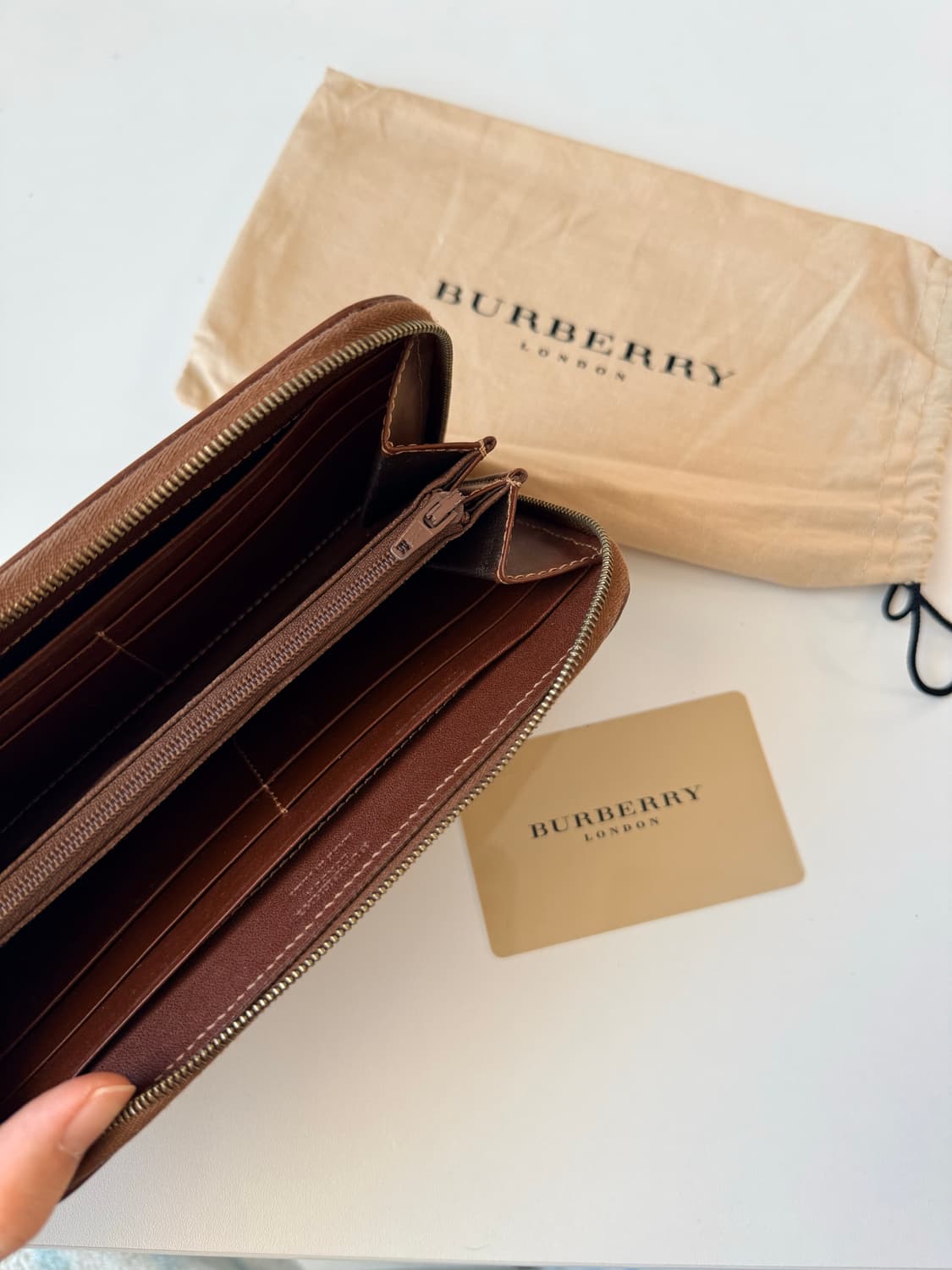버버리 가죽 장지갑 상품이미지4