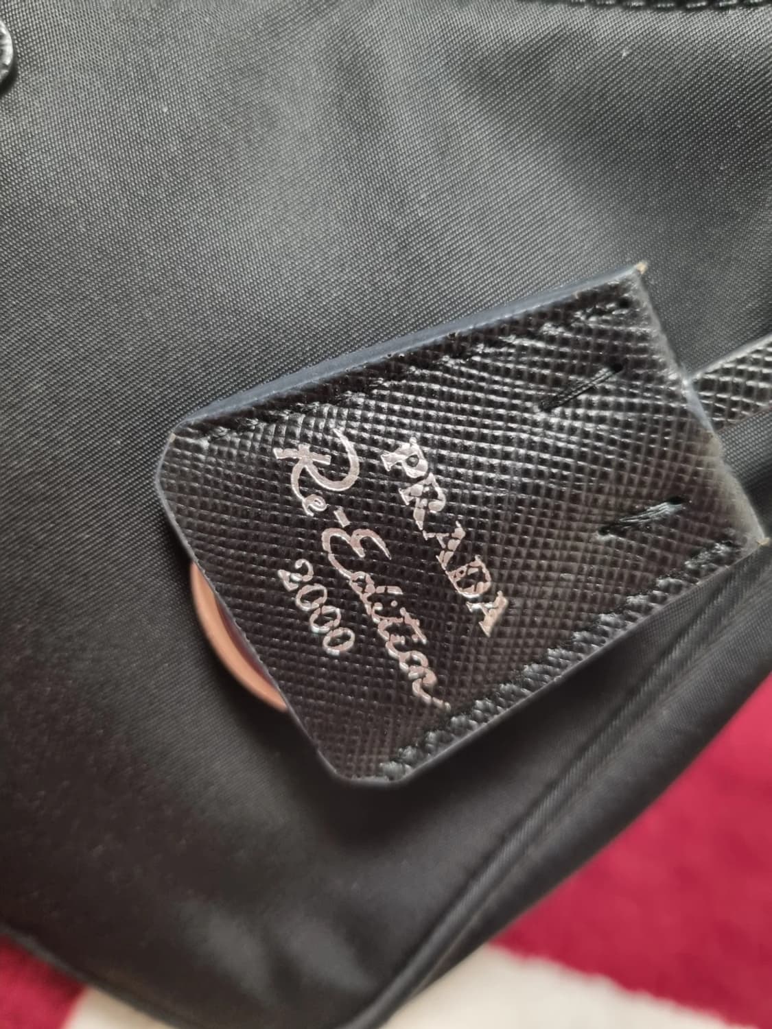 프라다 리에디션 2000 나일론 미니호보백 상품이미지4