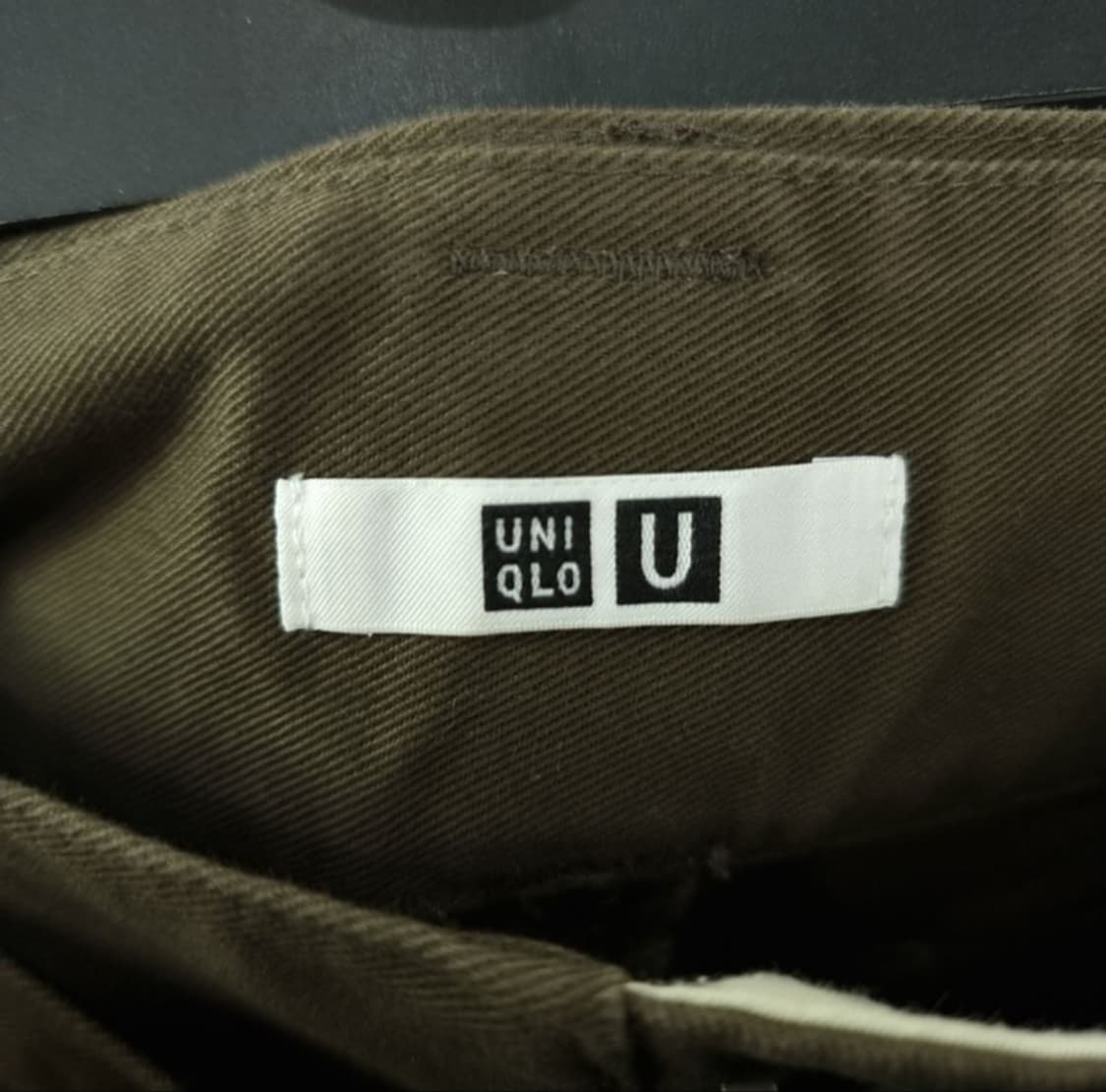 [유니클로 U 르메르] 루즈 핀턱 벵티드 팬츠 올리브 M18816 상품이미지7