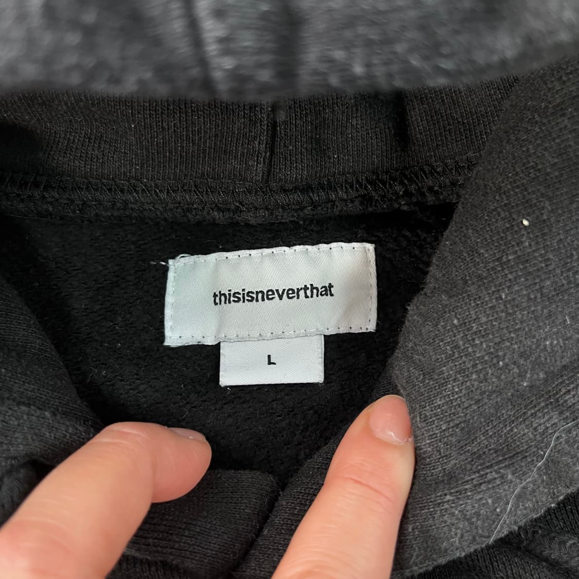 105 디스이즈네버댓 스펠아웃 후드티 상품이미지3